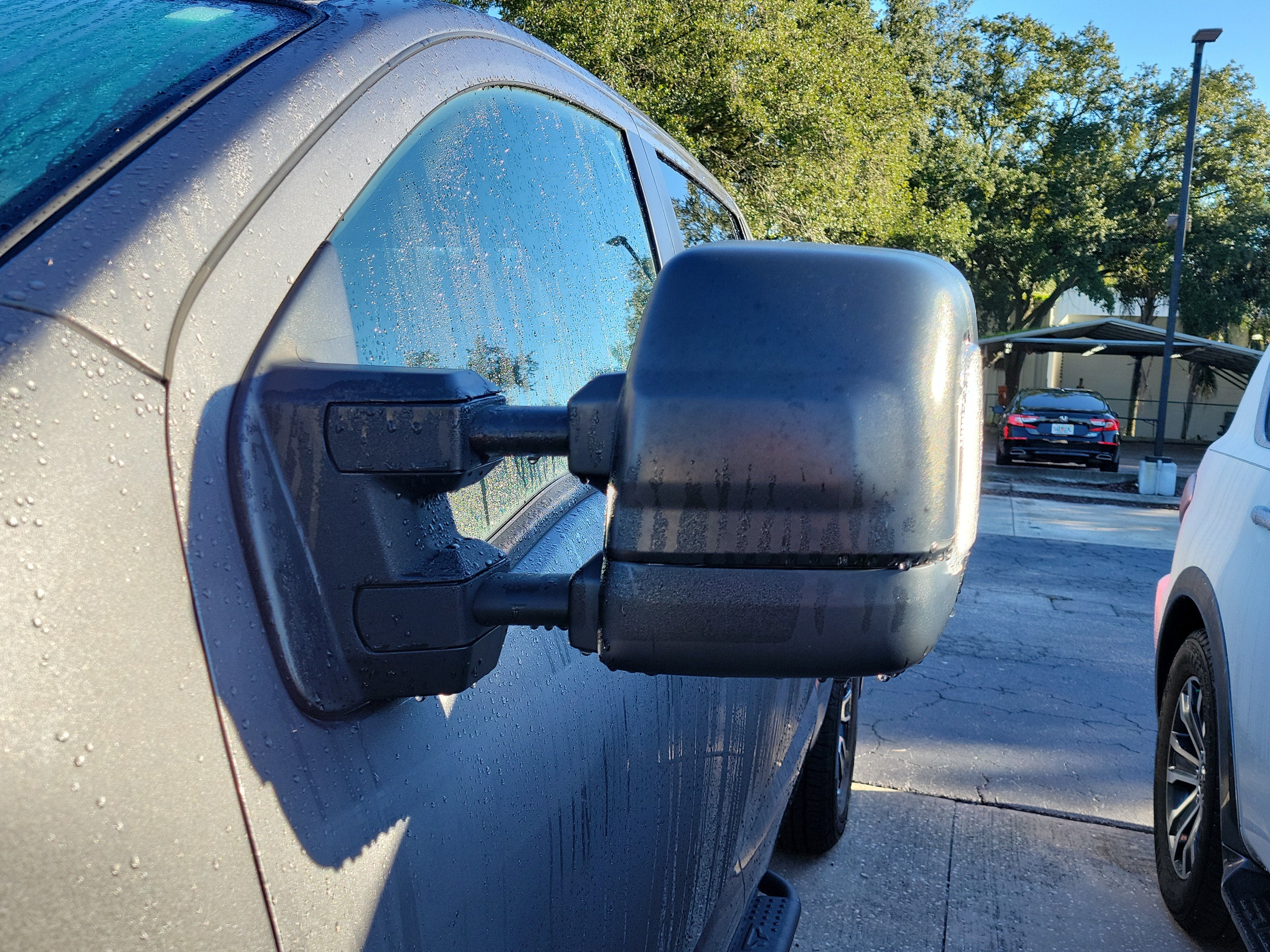 2023 Nissan Titan SV