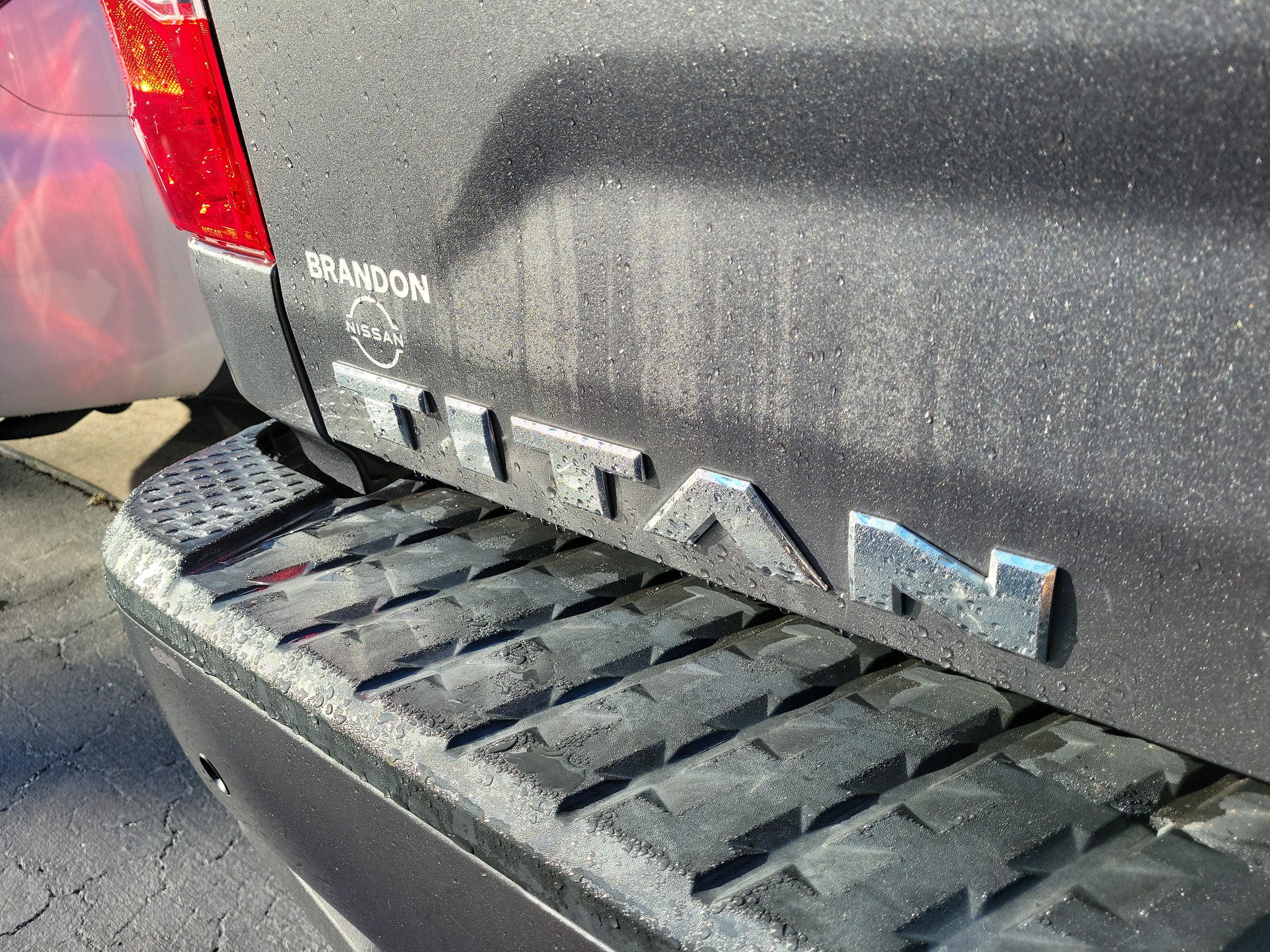 2023 Nissan Titan SV