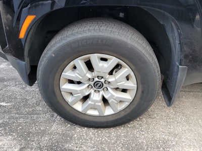 2024 Nissan Frontier SV