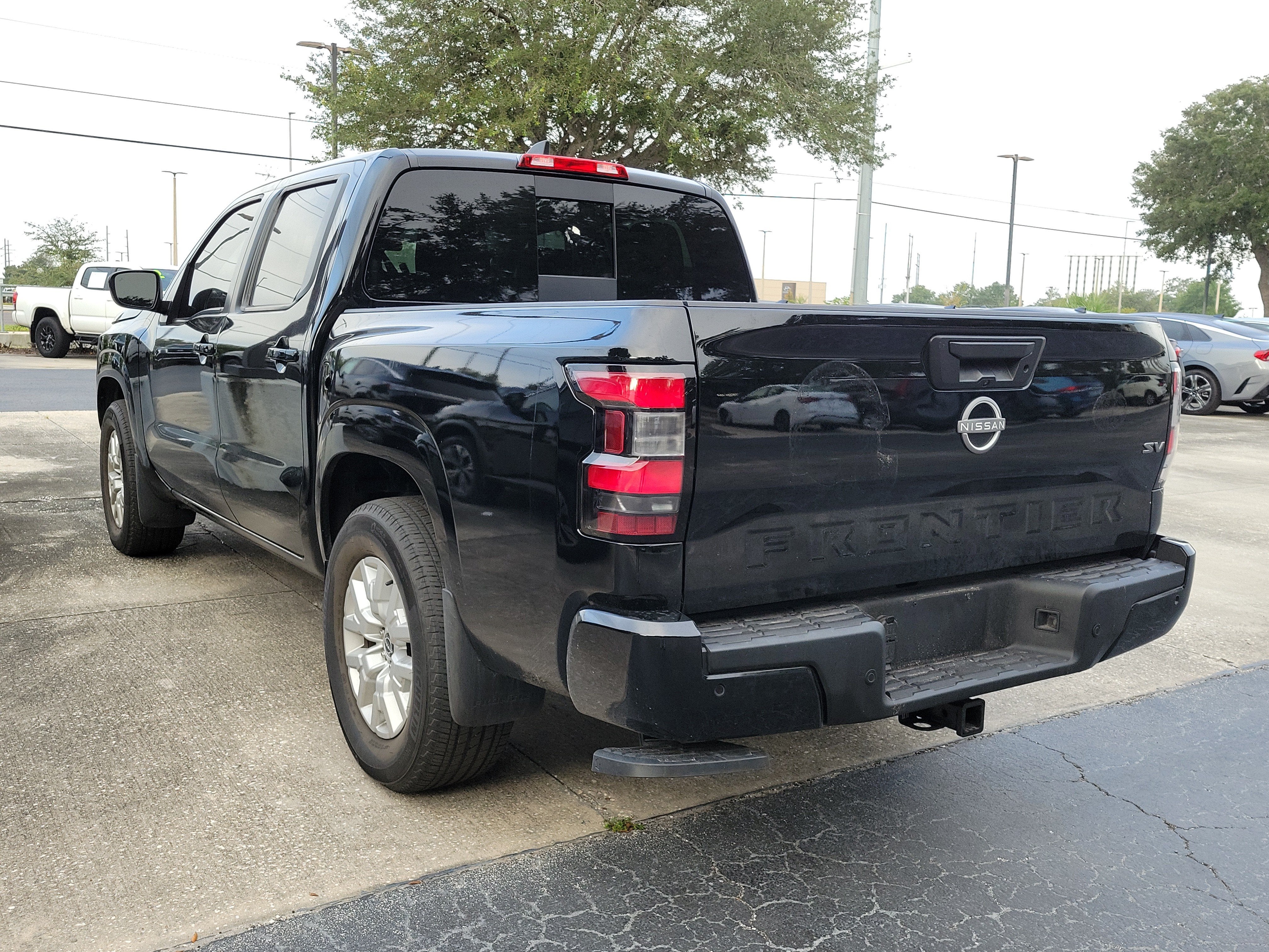 2024 Nissan Frontier SV