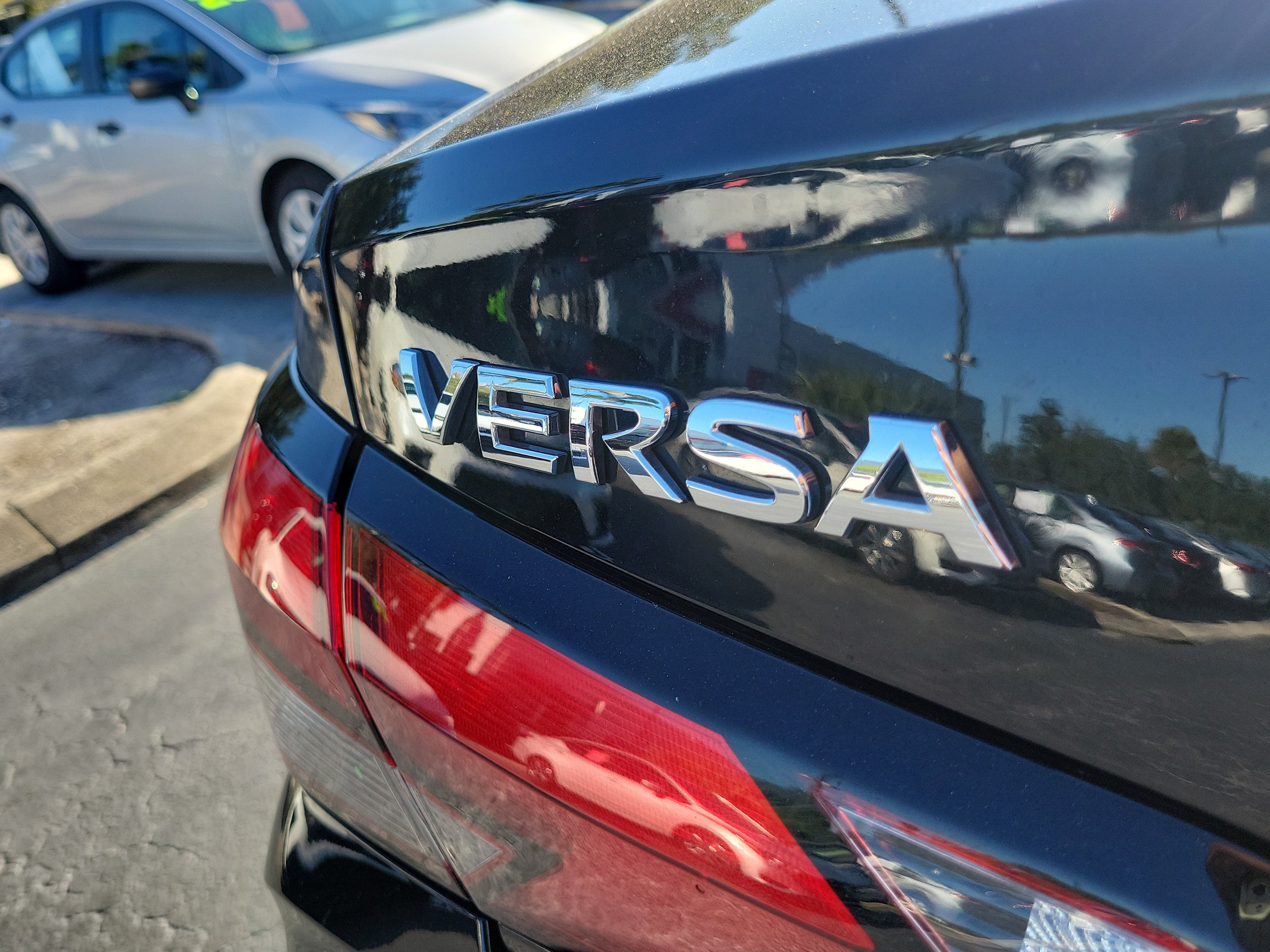 2023 Nissan Versa SV