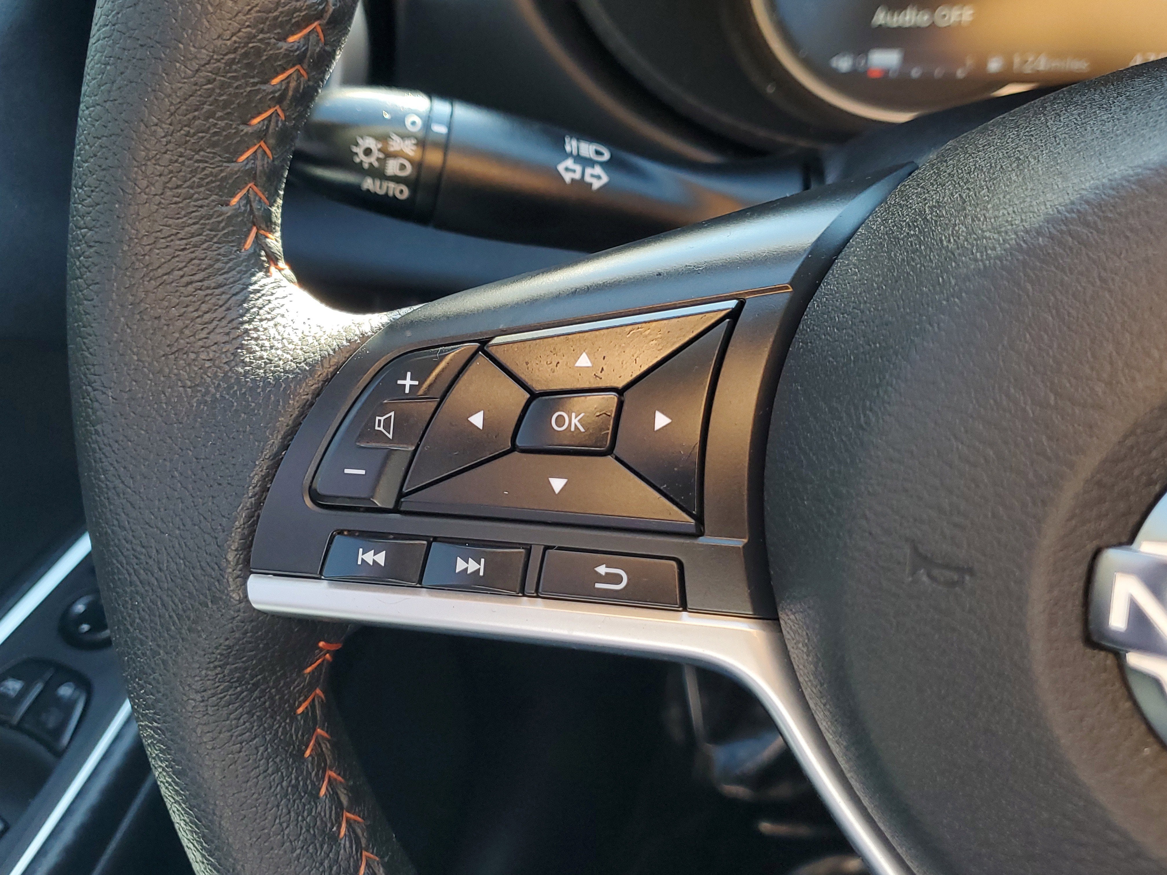 2023 Nissan Versa SR