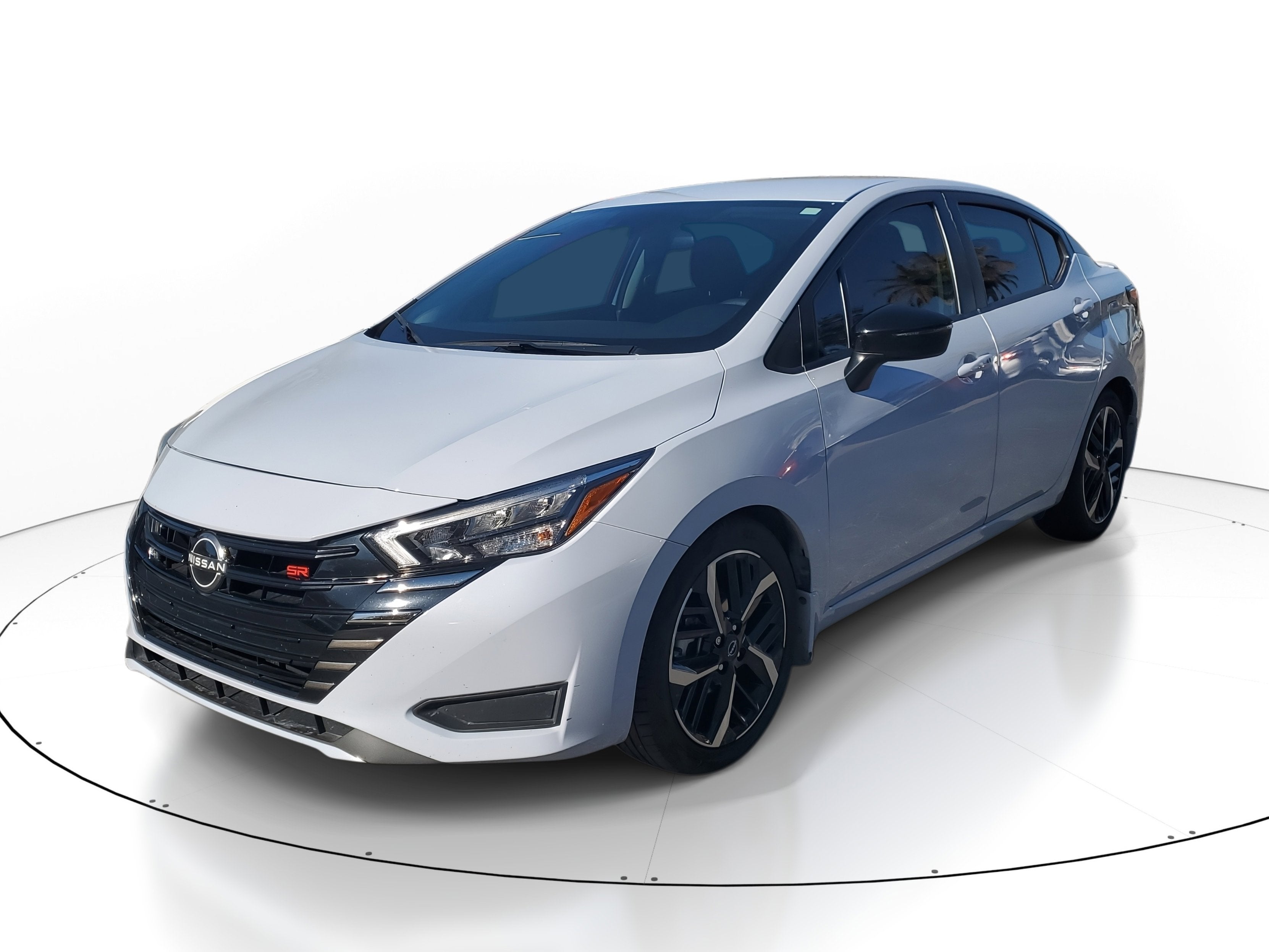 2023 Nissan Versa SR