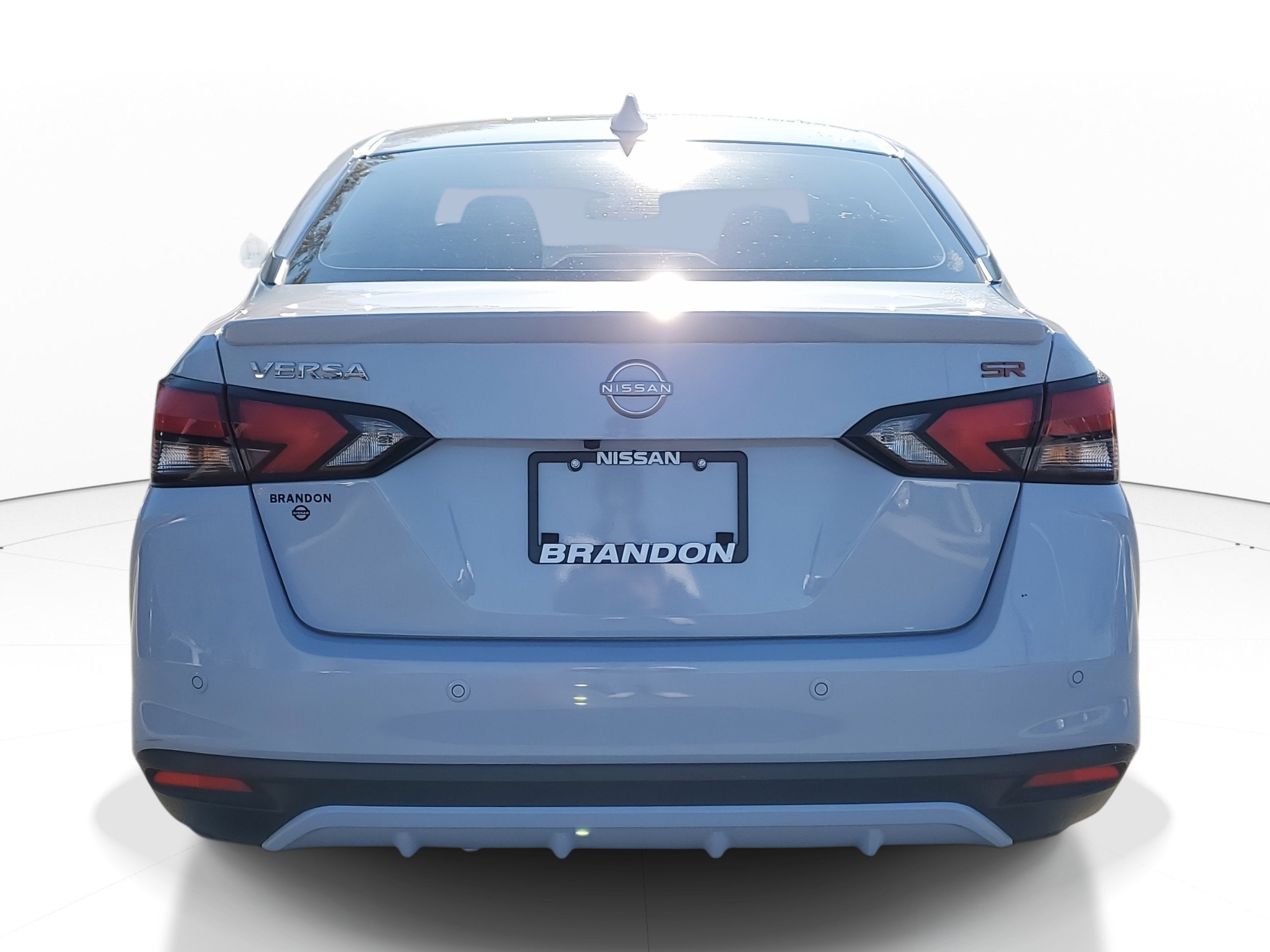2023 Nissan Versa SR