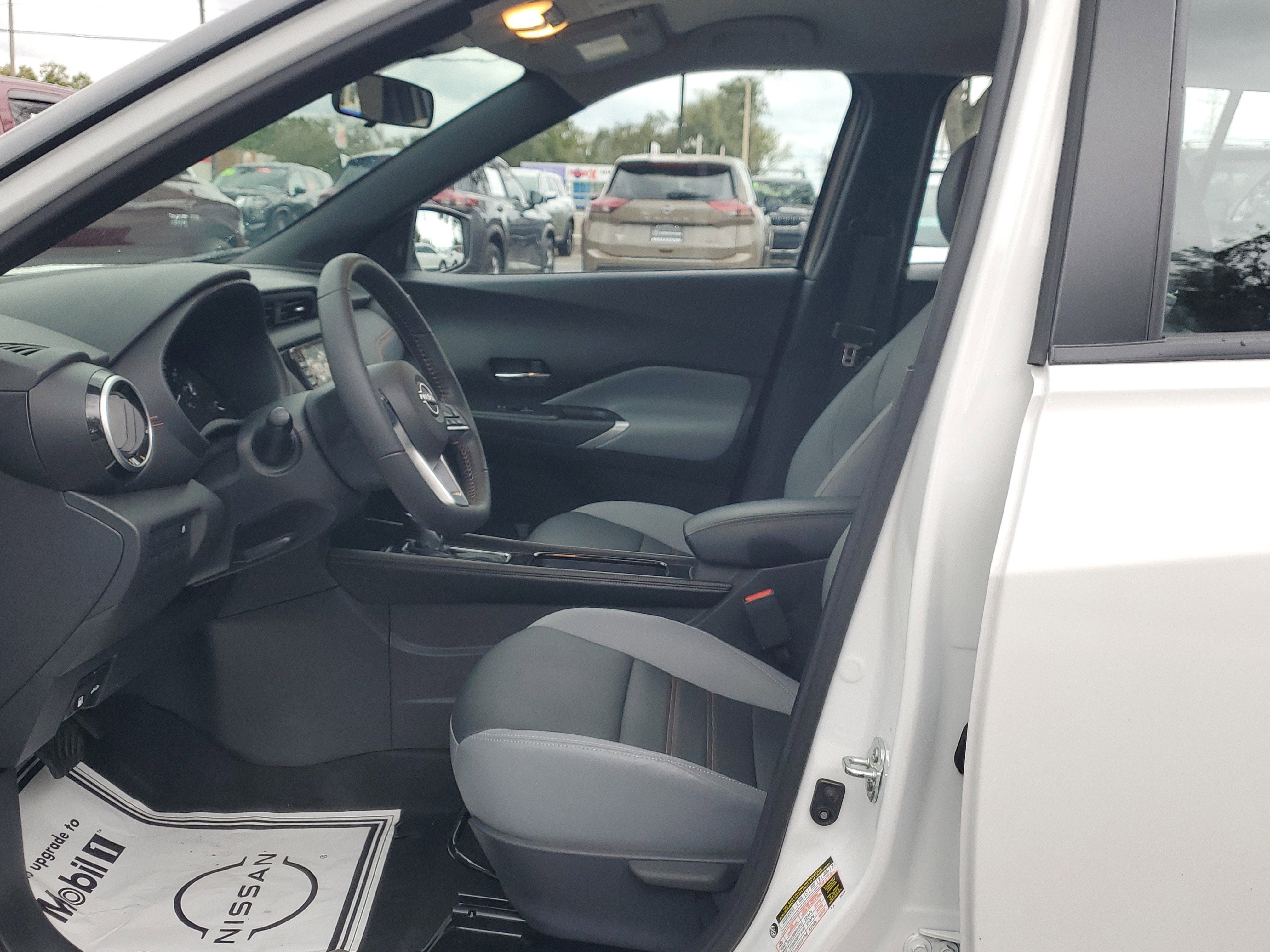 2024 Nissan Kicks SR