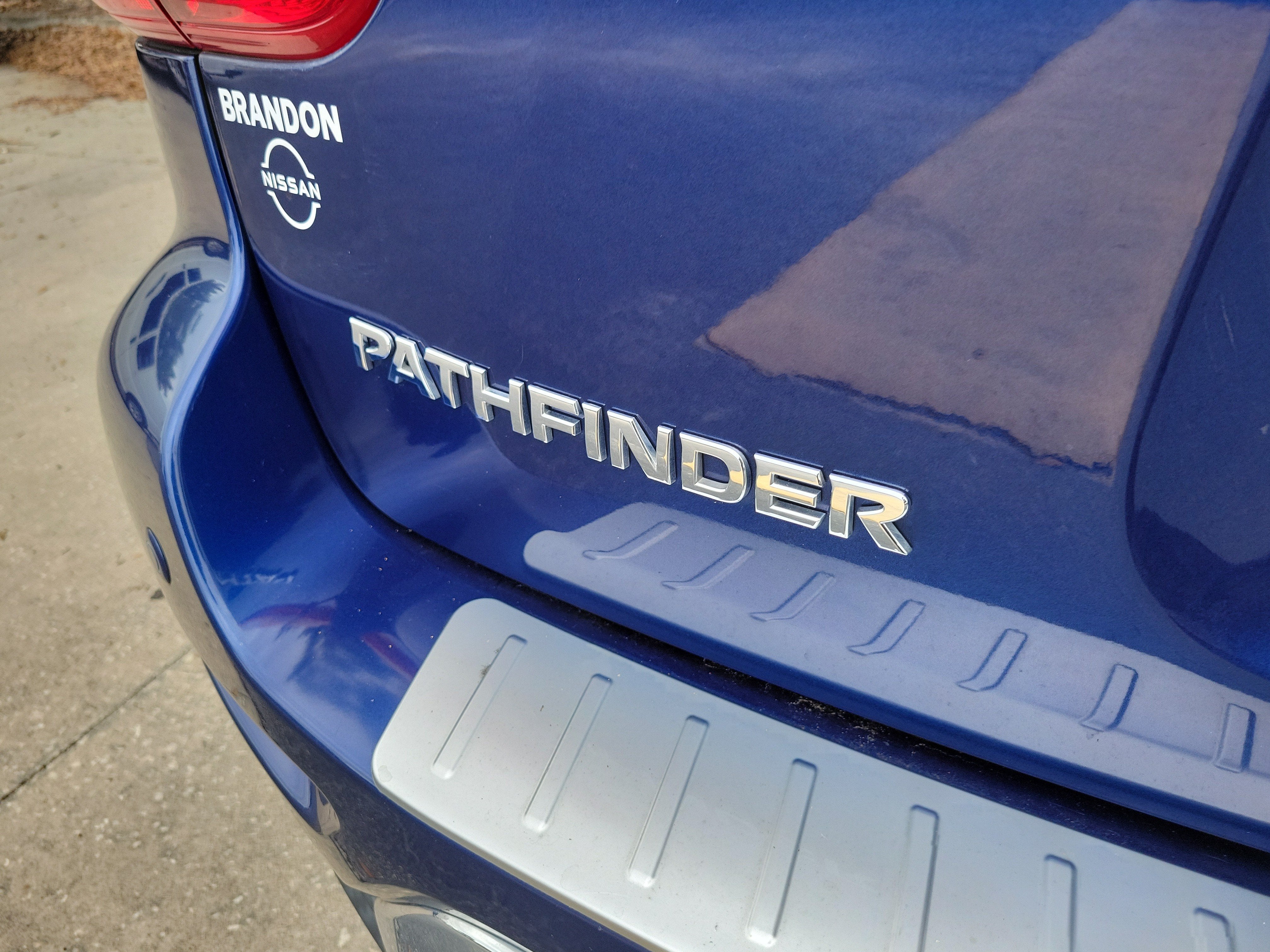 2018 Nissan Pathfinder SV