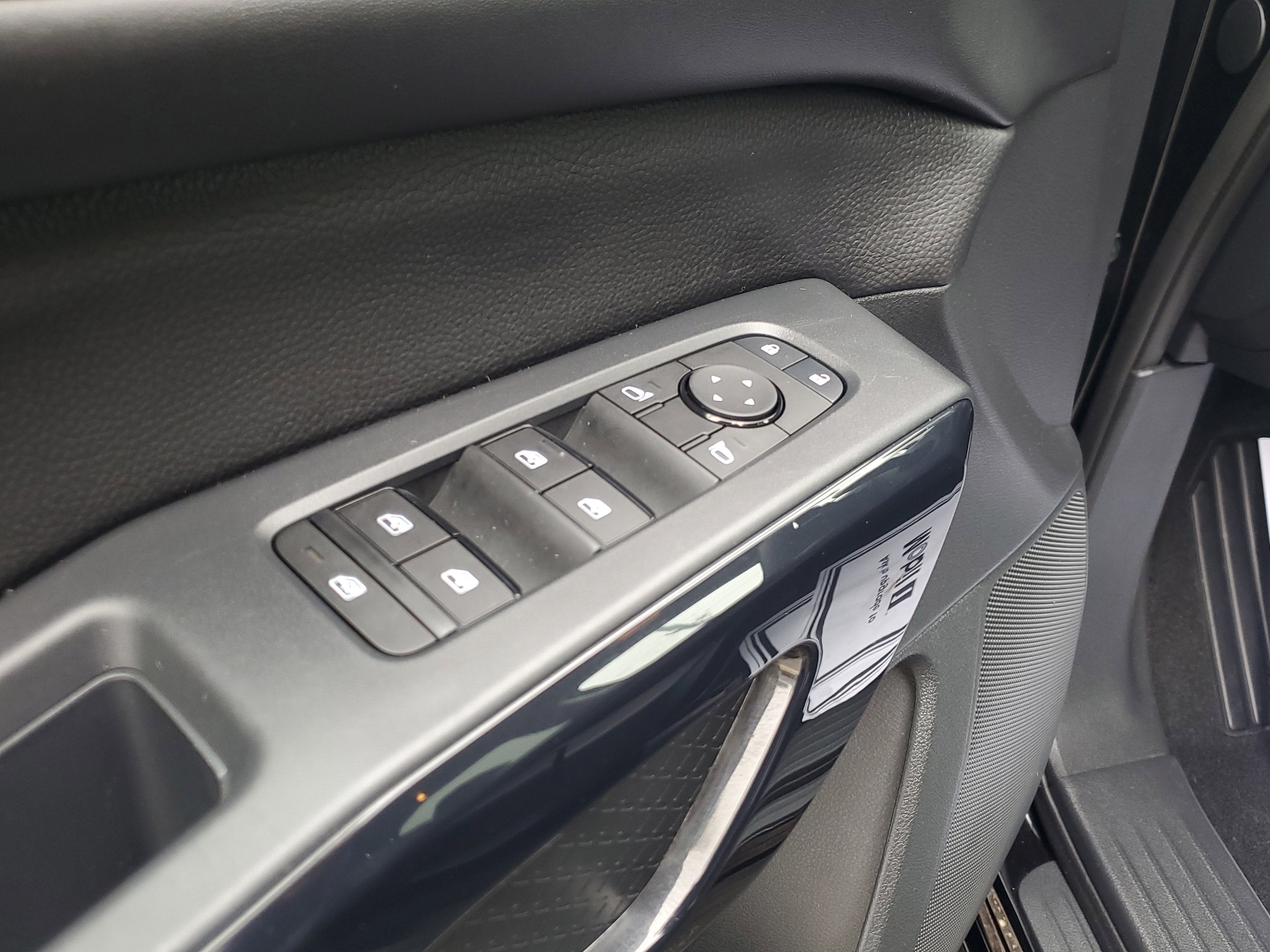 2025 Nissan Pathfinder S