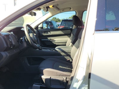 2022 Nissan Pathfinder S