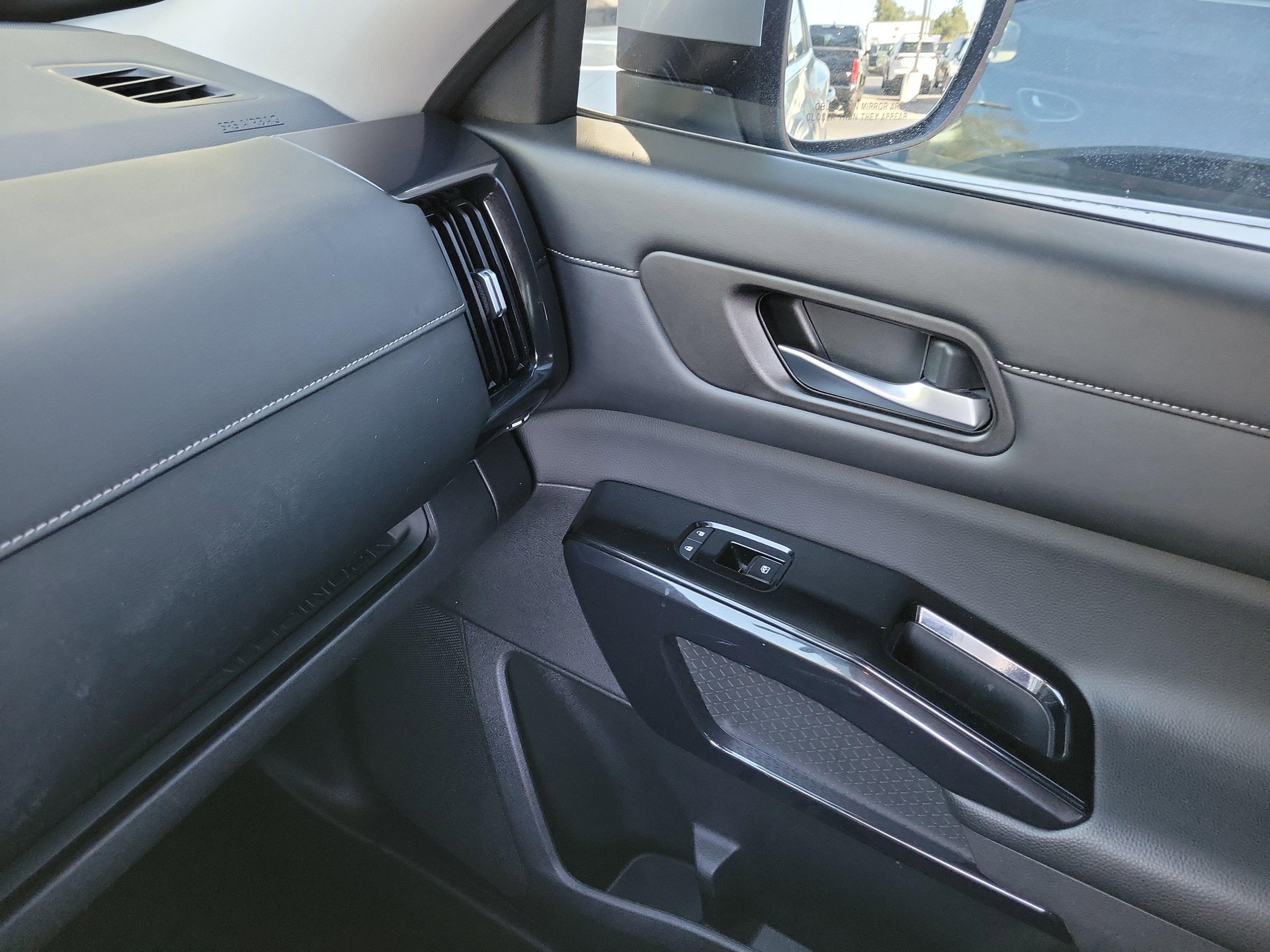 2022 Nissan Pathfinder S