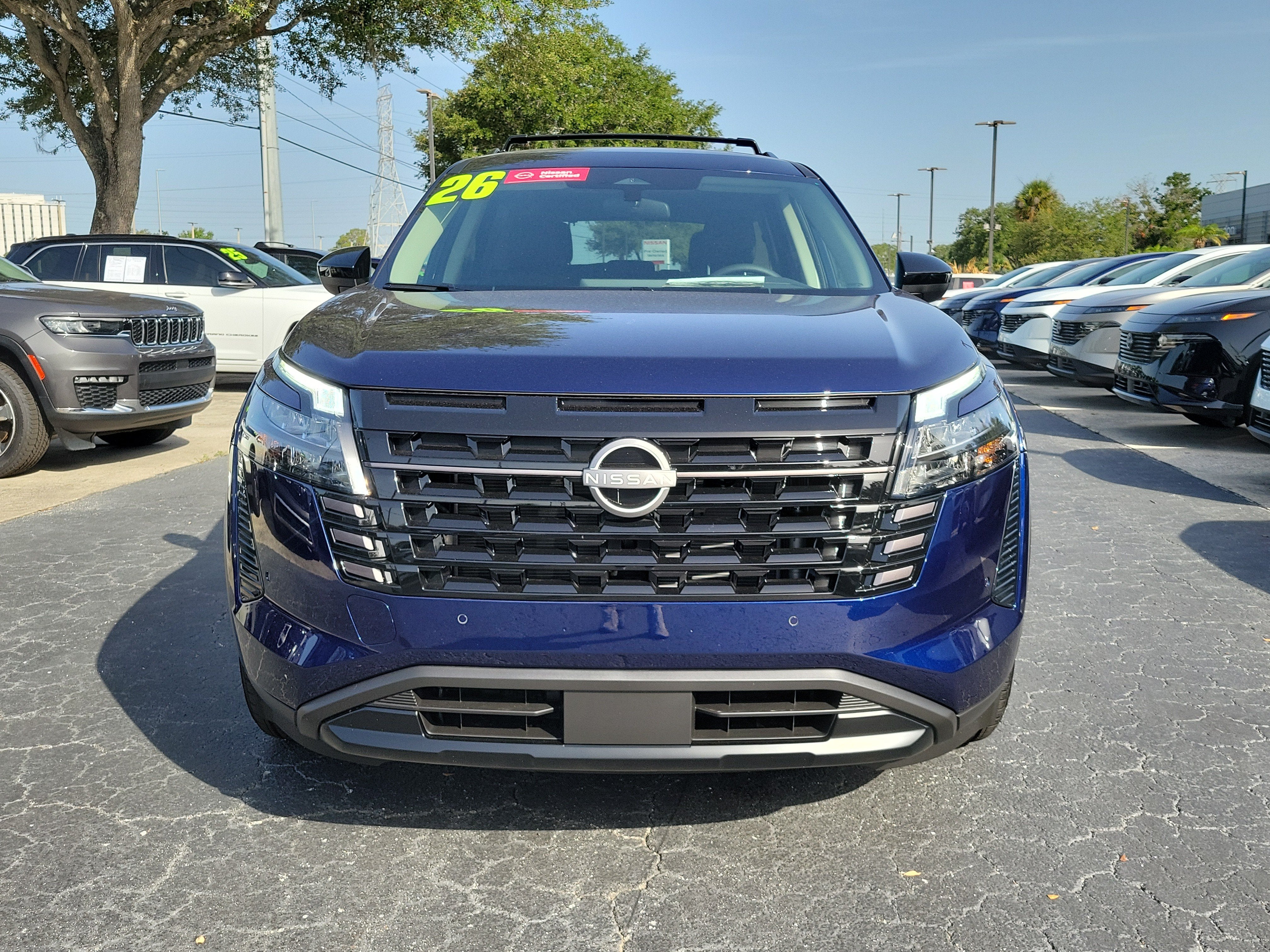 2026 Nissan Pathfinder SV
