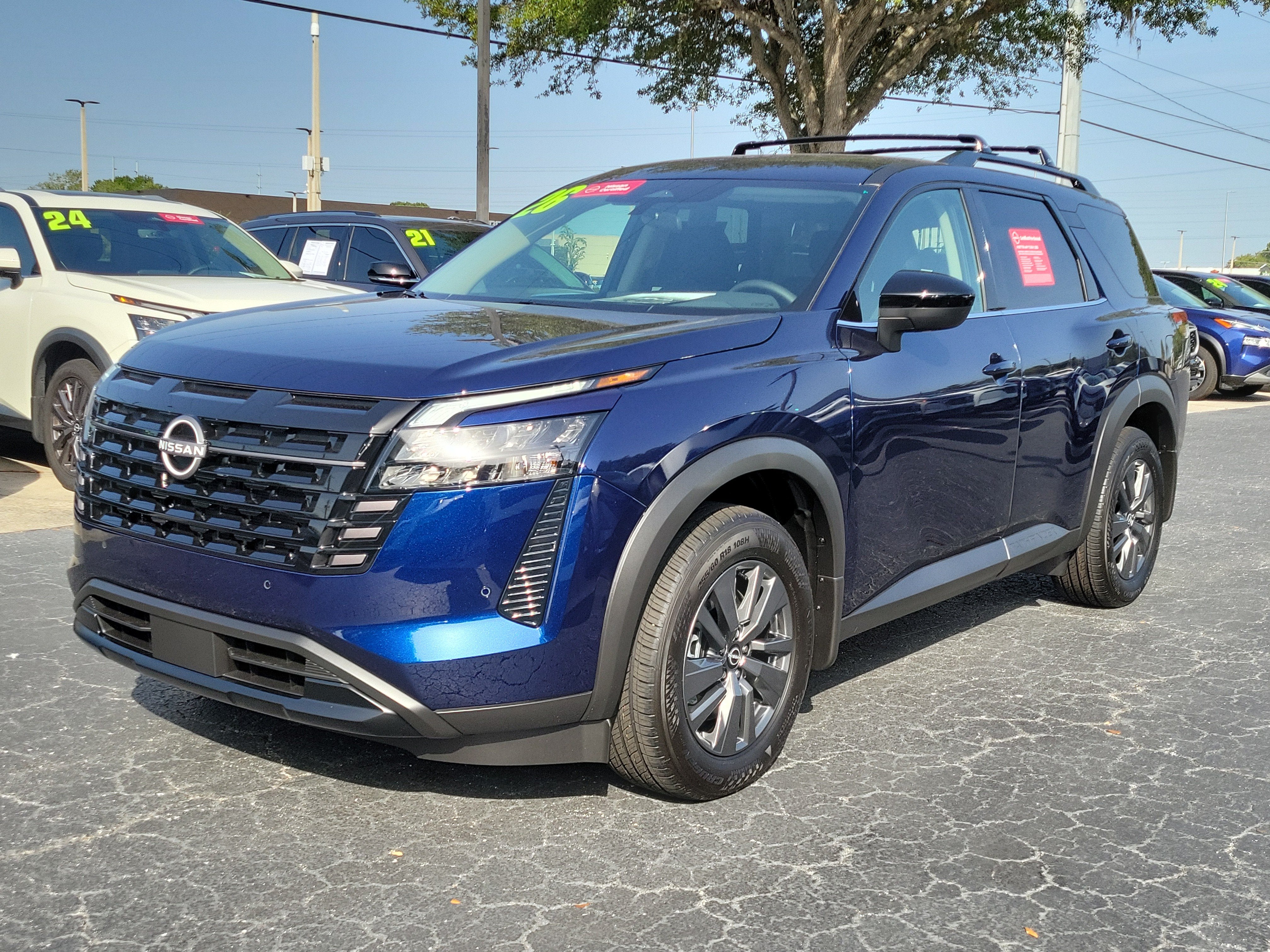 2026 Nissan Pathfinder SV