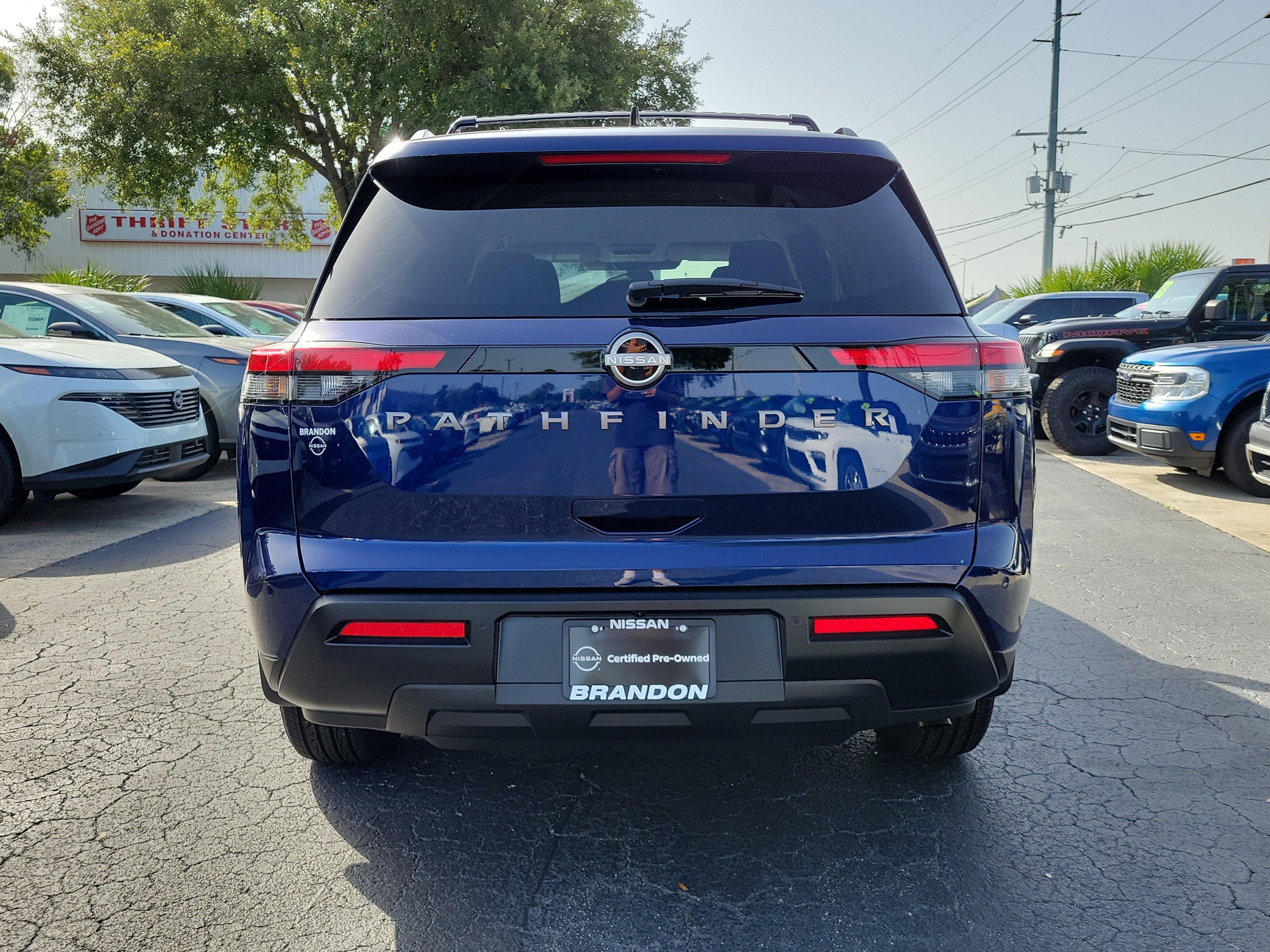 2026 Nissan Pathfinder SV