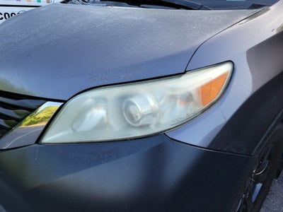 2011 Toyota Sienna LE AAS