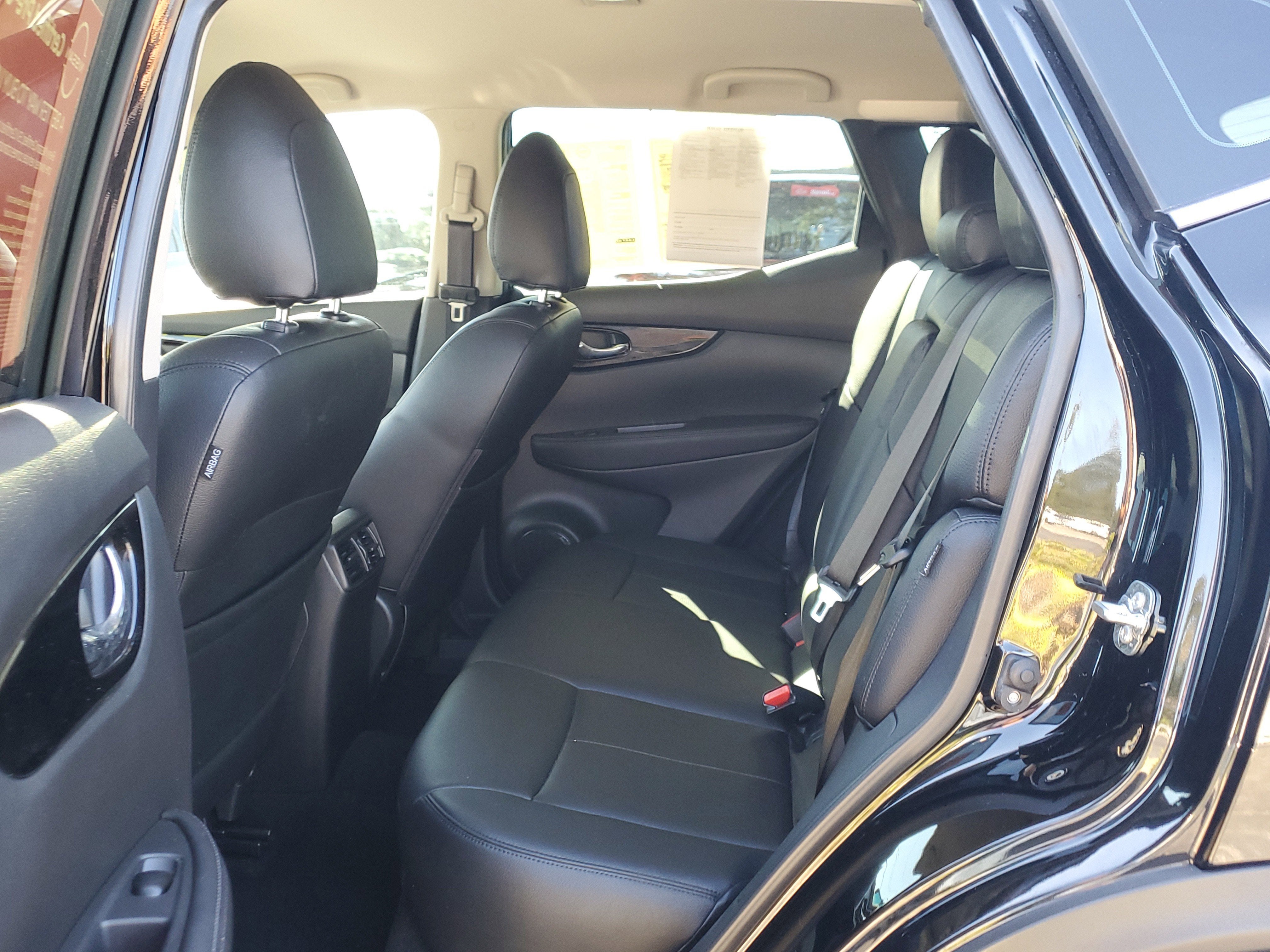 2022 Nissan Rogue Sport SV