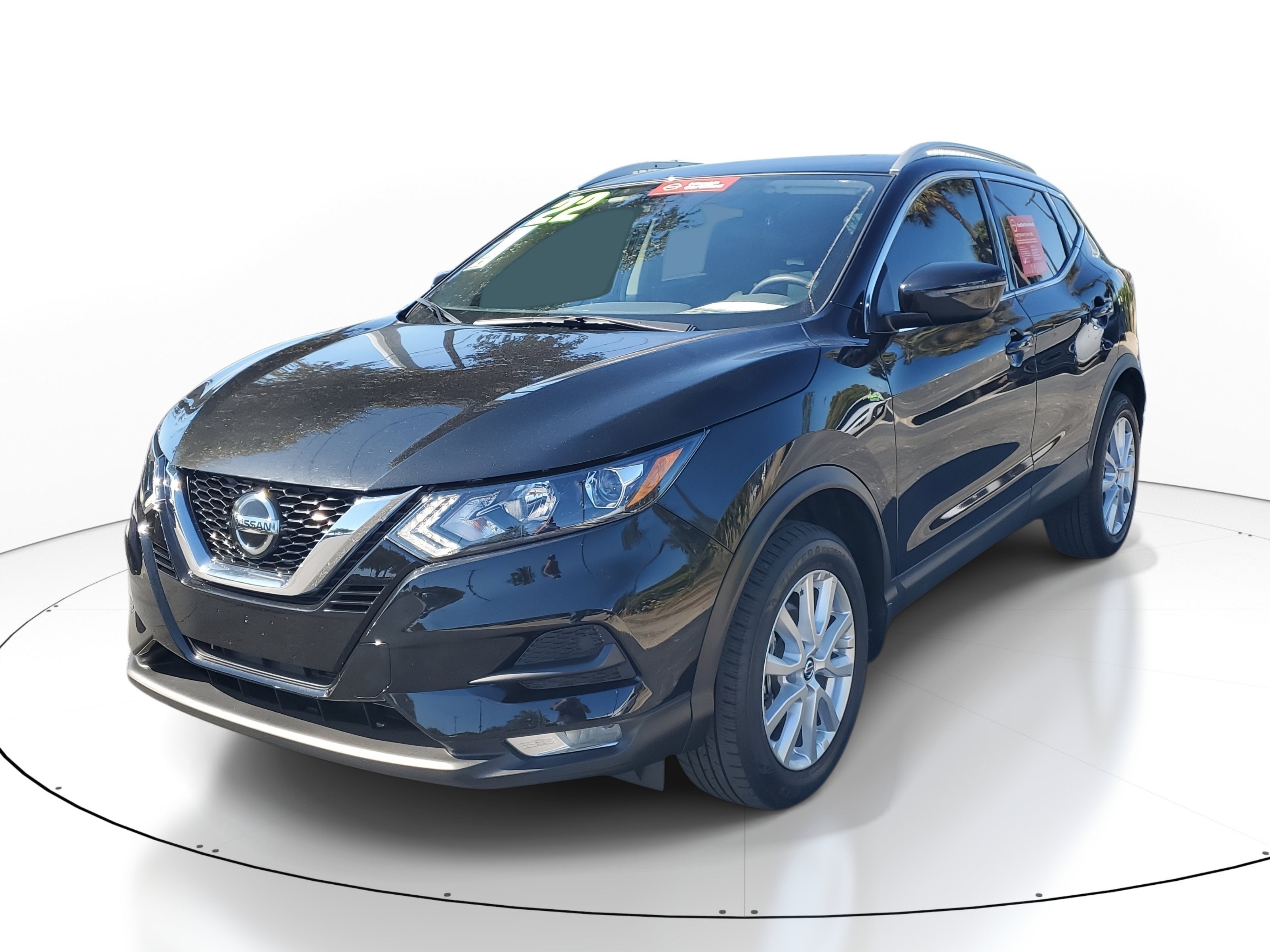 2022 Nissan Rogue Sport SV