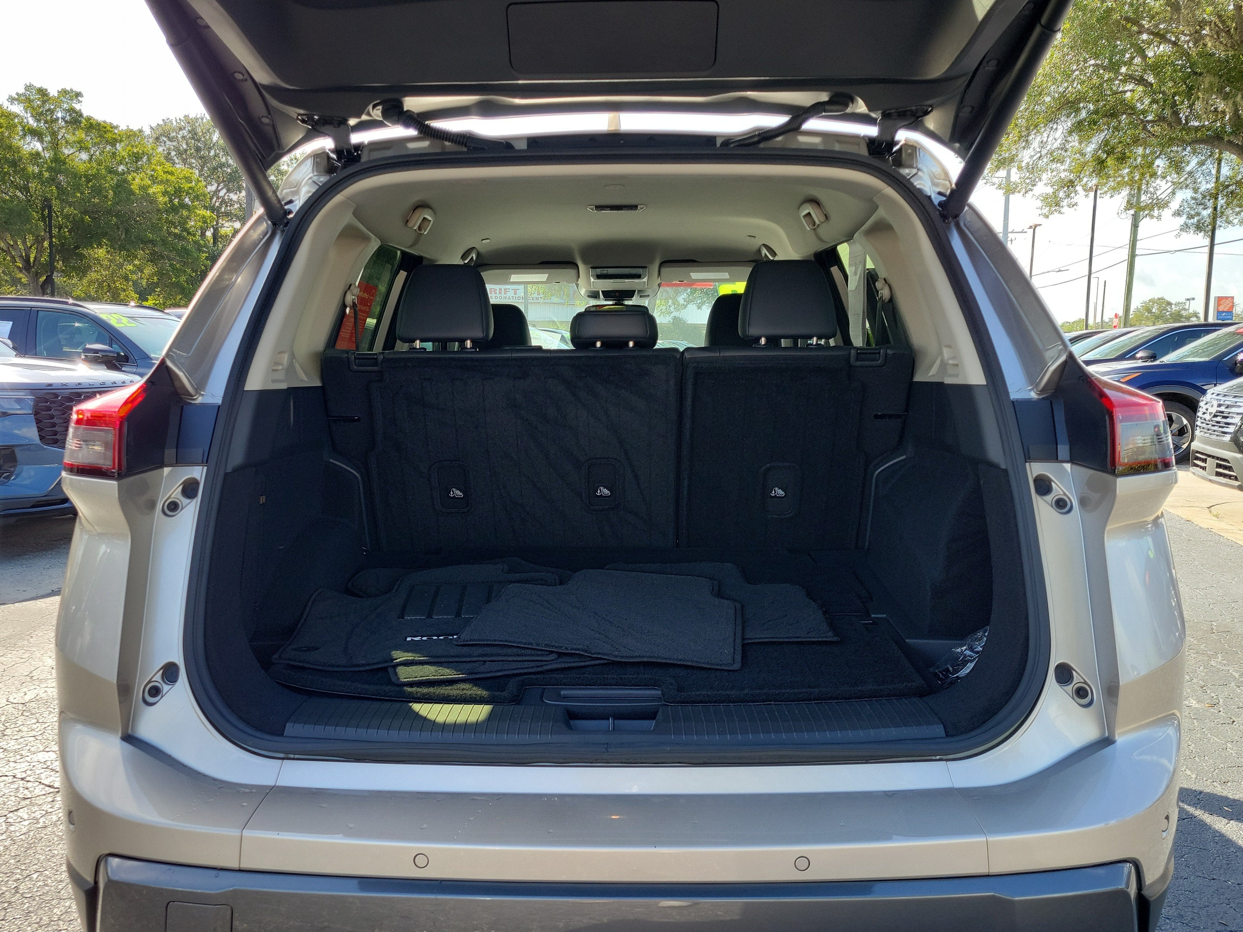 2025 Nissan Rogue SL