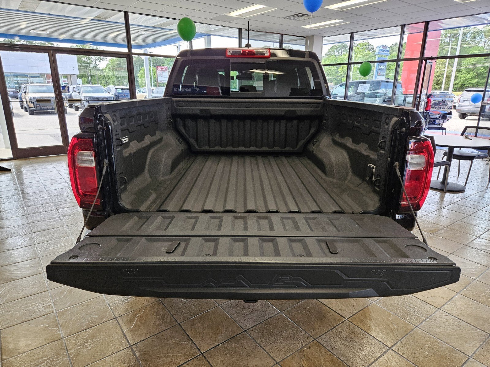 2023 GMC Canyon 4WD AT4