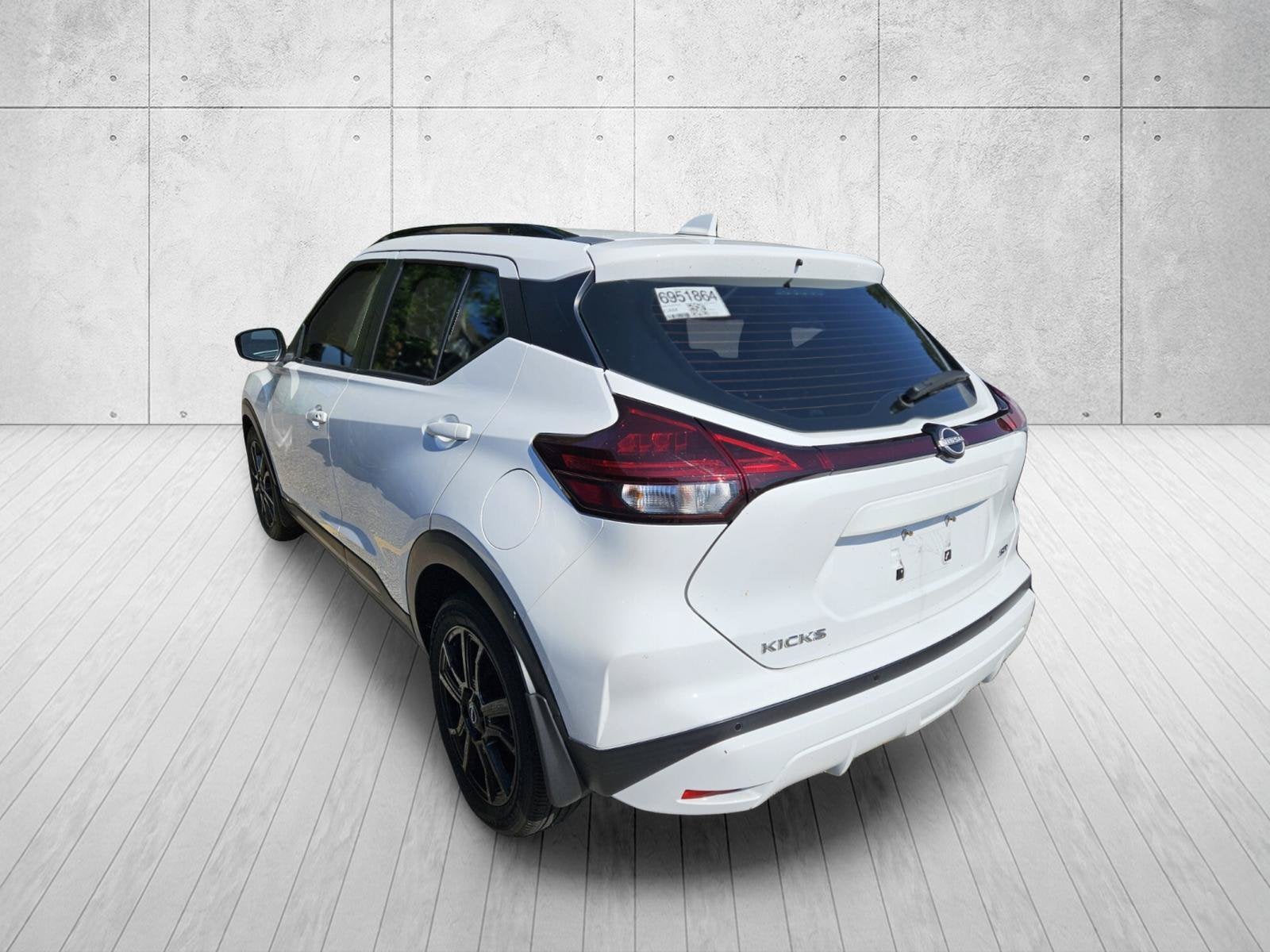 2023 Nissan Kicks SR