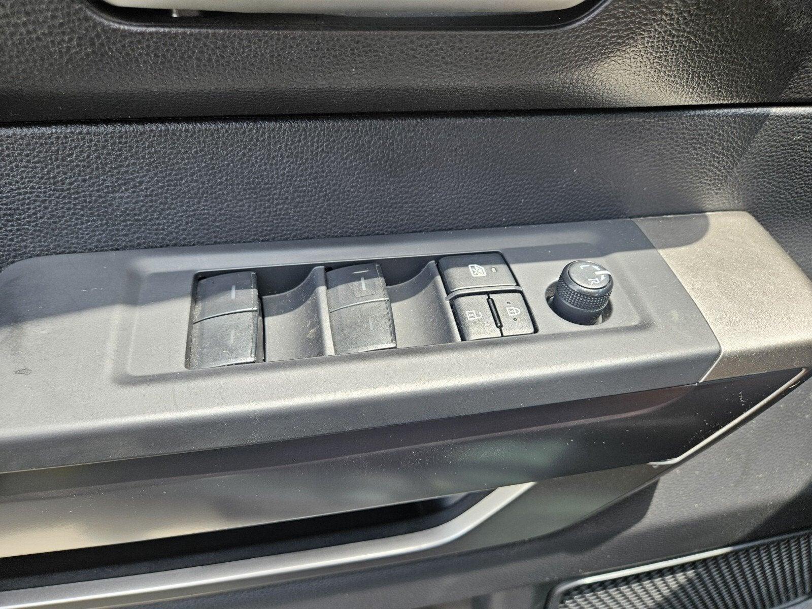 2023 Toyota Tundra 4WD SR5