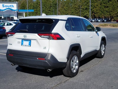 2024 Toyota RAV4 LE