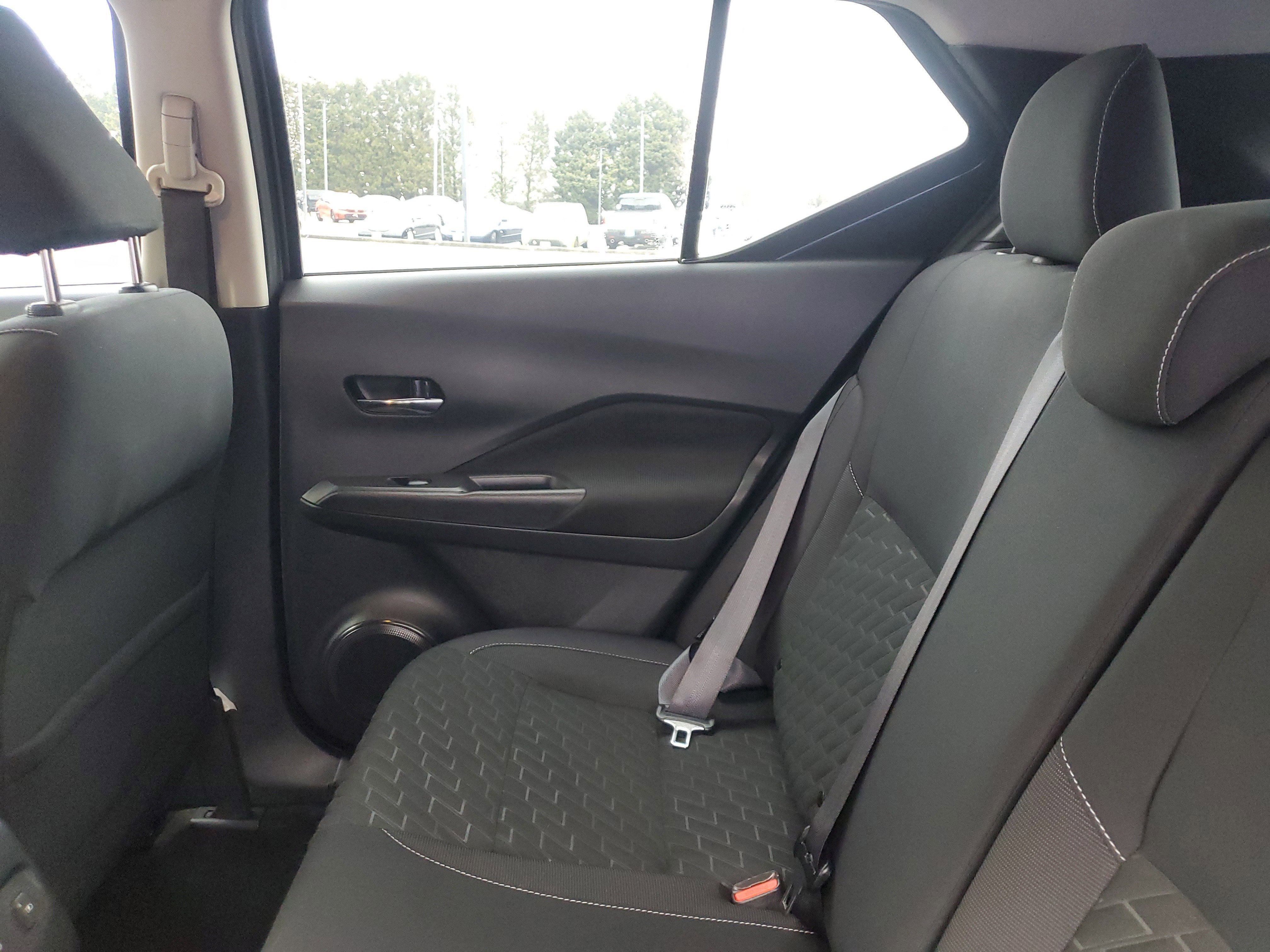 2022 Nissan Kicks SV