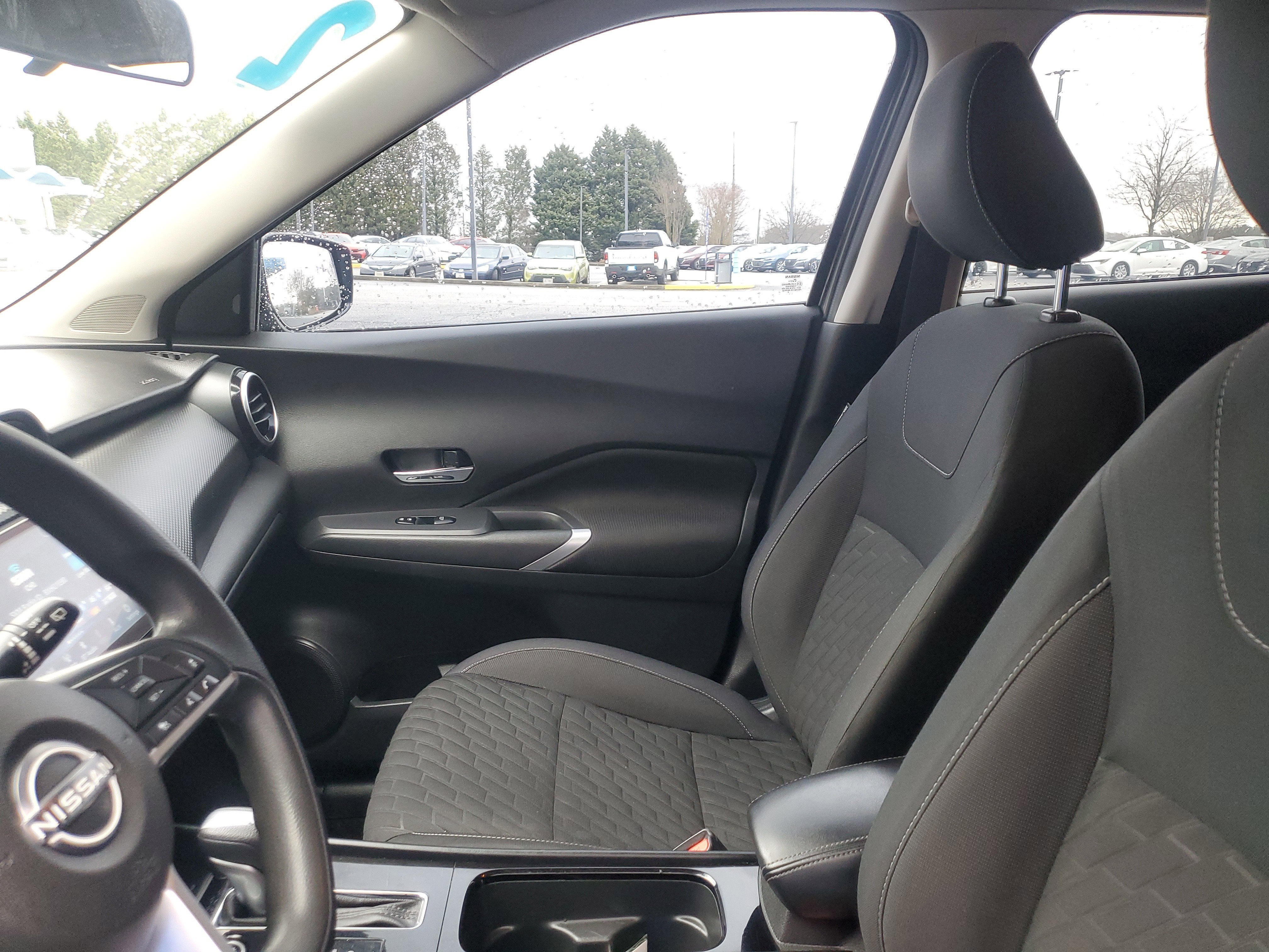 2022 Nissan Kicks SV