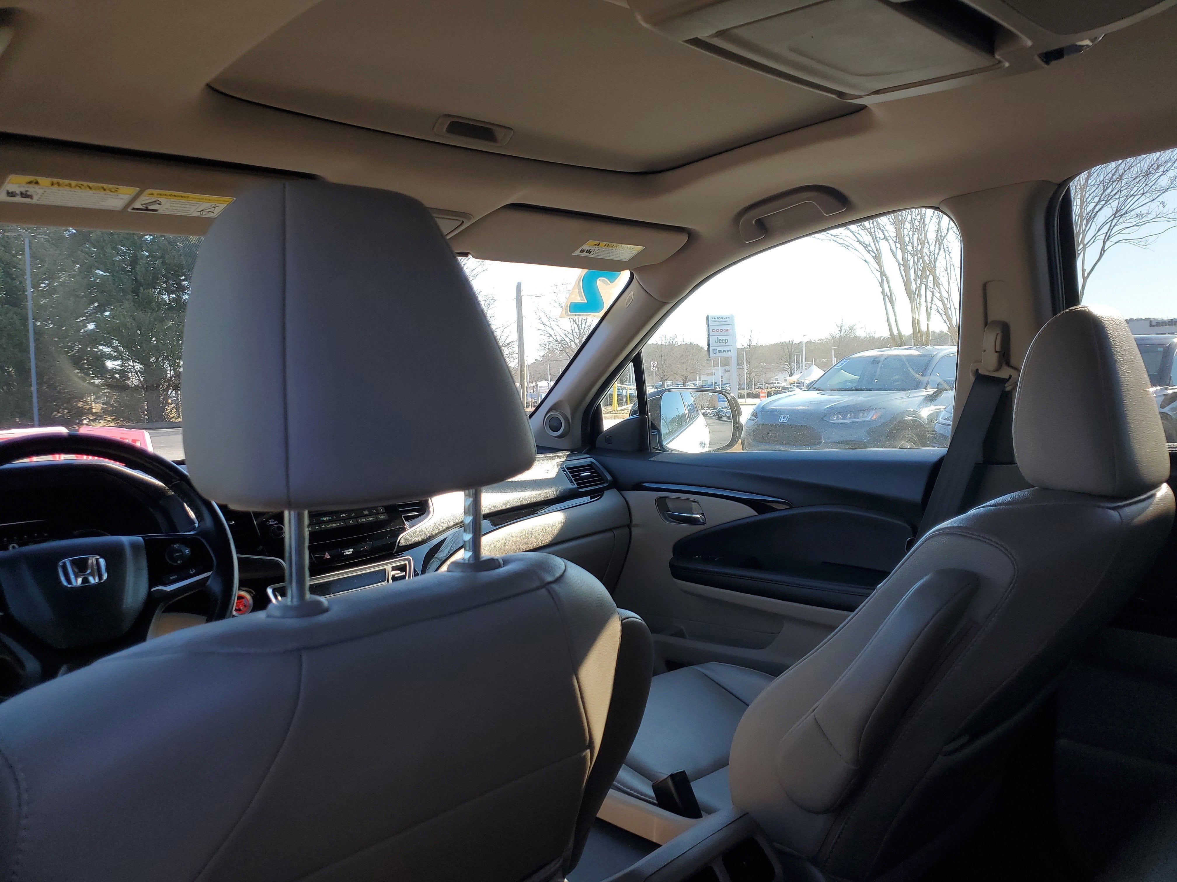 2022 Honda Pilot Touring 8-Passenger