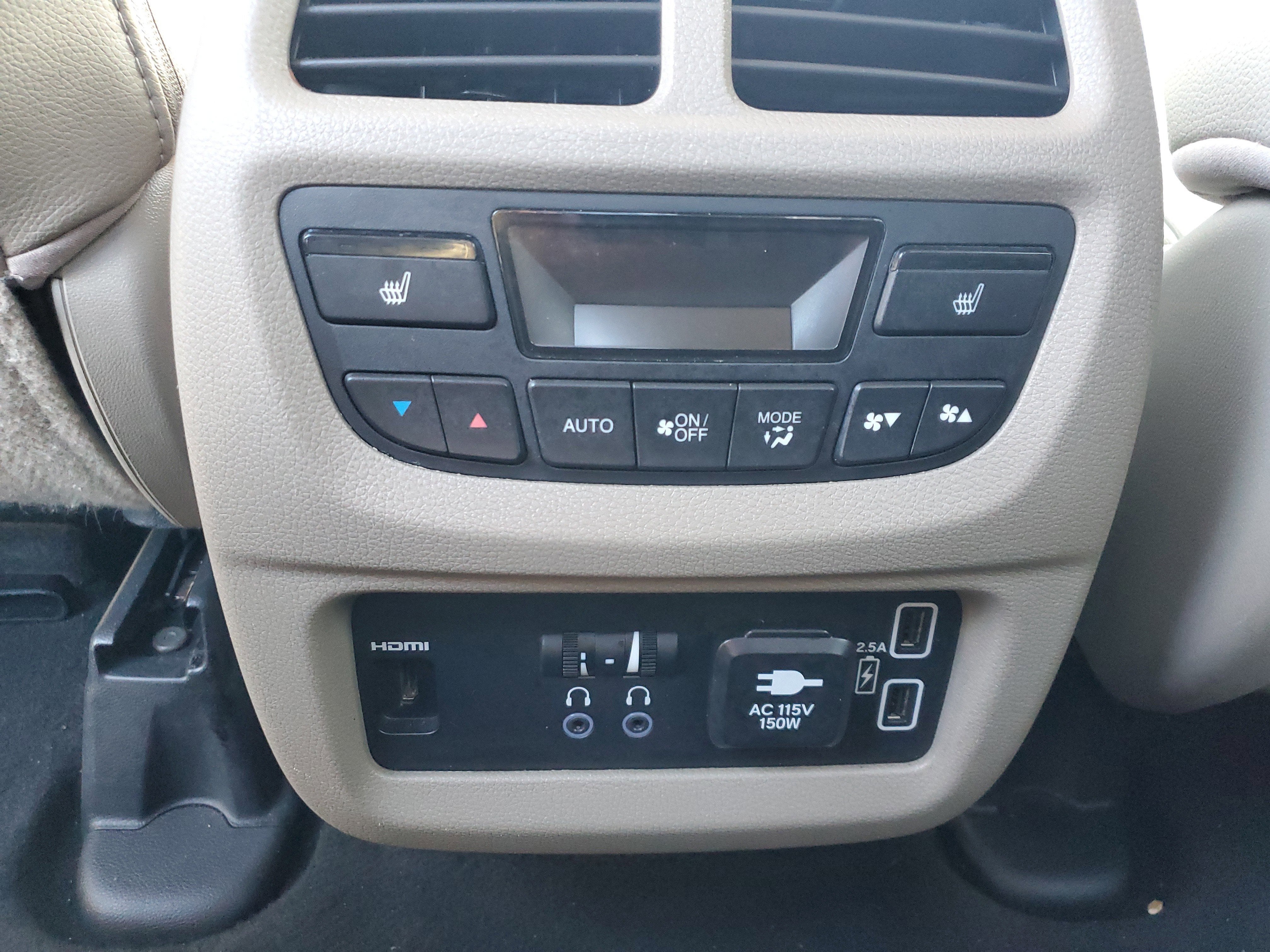 2022 Honda Pilot Touring 8-Passenger