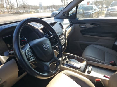 2022 Honda Pilot Touring 8-Passenger