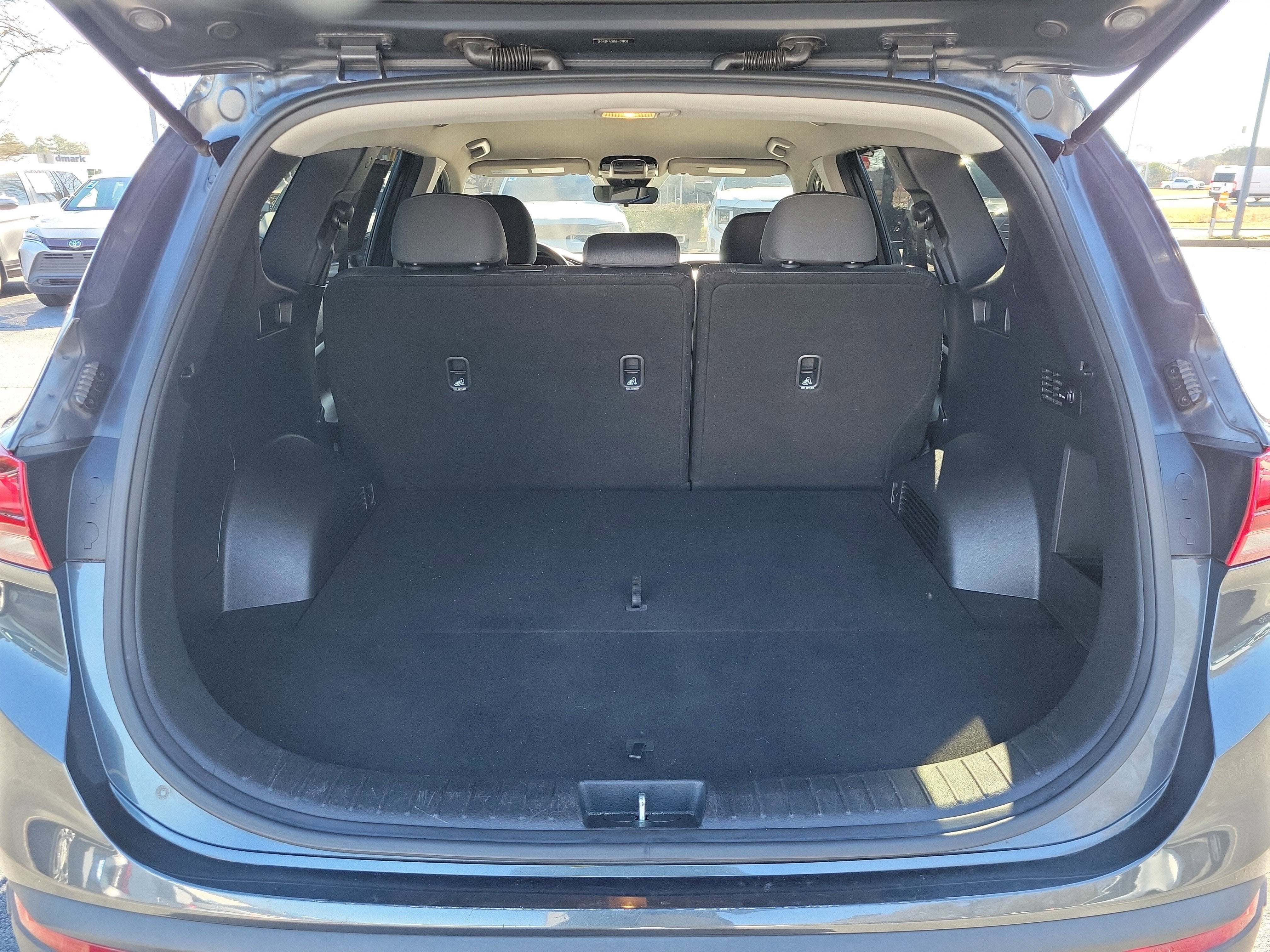 2022 Hyundai Santa Fe SE