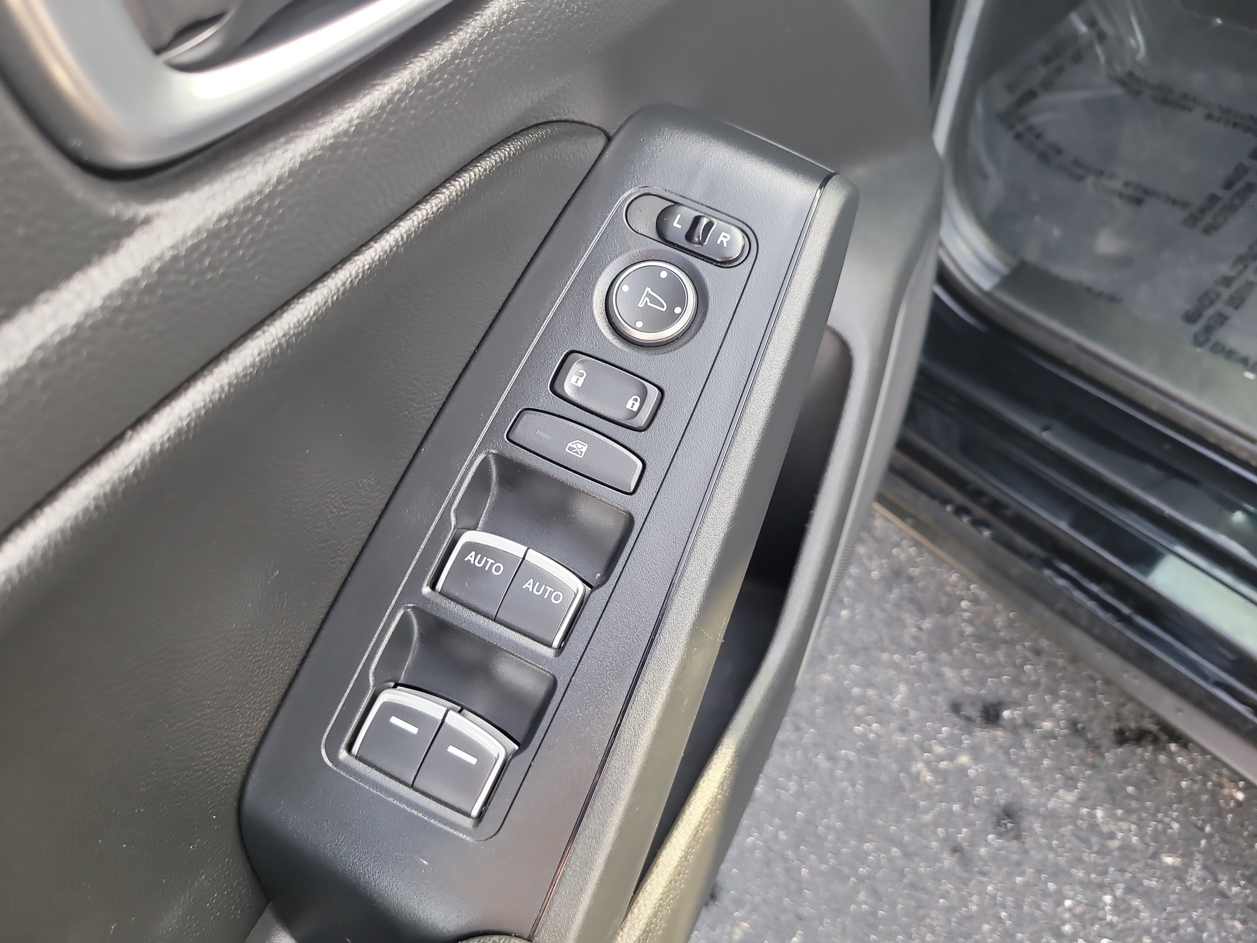 2024 Honda Civic Hatchback EX-L