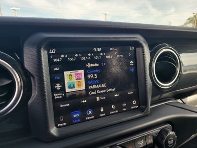 2020 Jeep Wrangler Unlimited Sahara Altitude