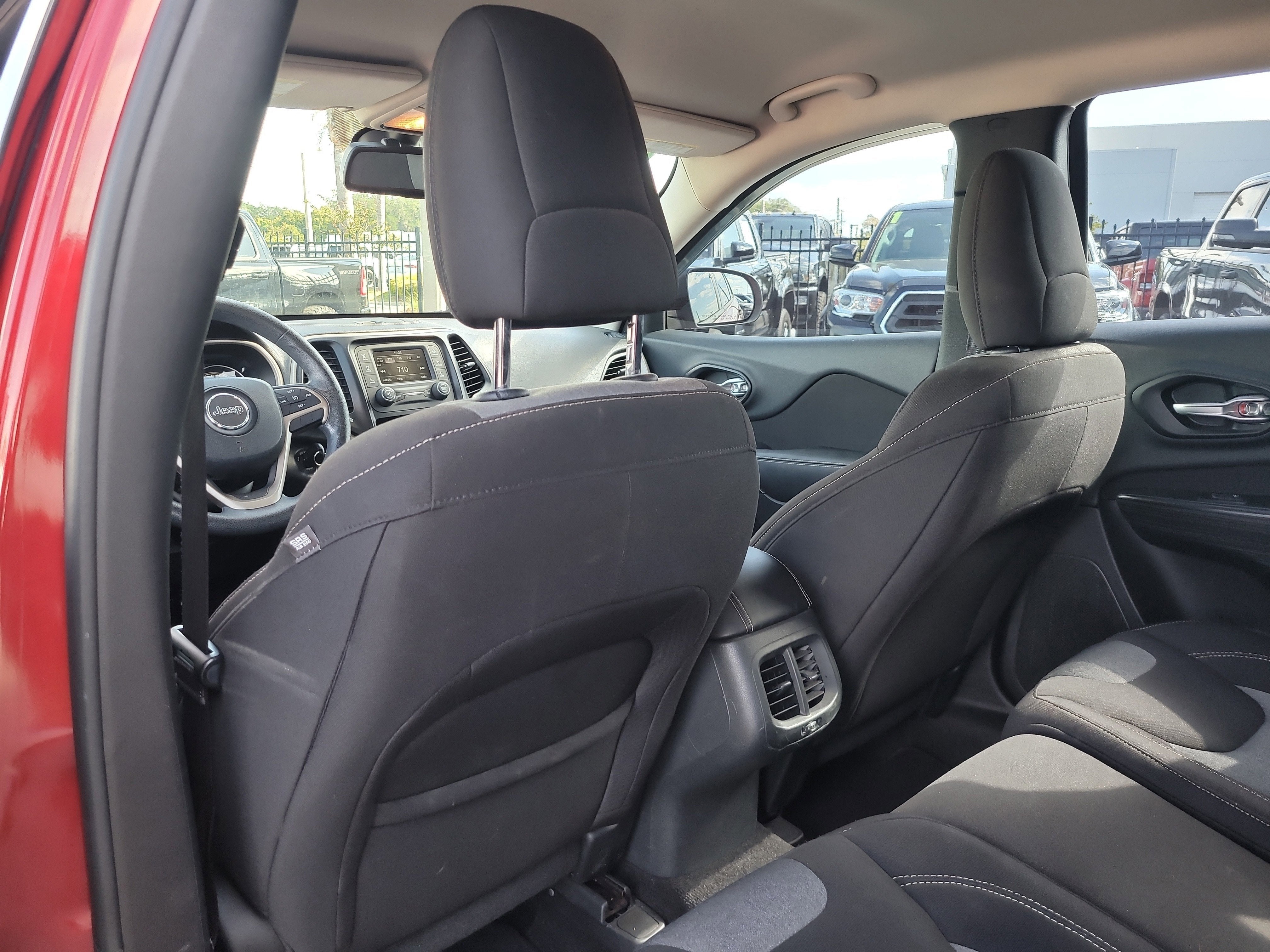 2015 Jeep Cherokee Sport