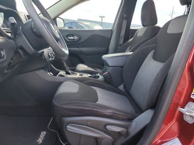 2015 Jeep Cherokee Sport