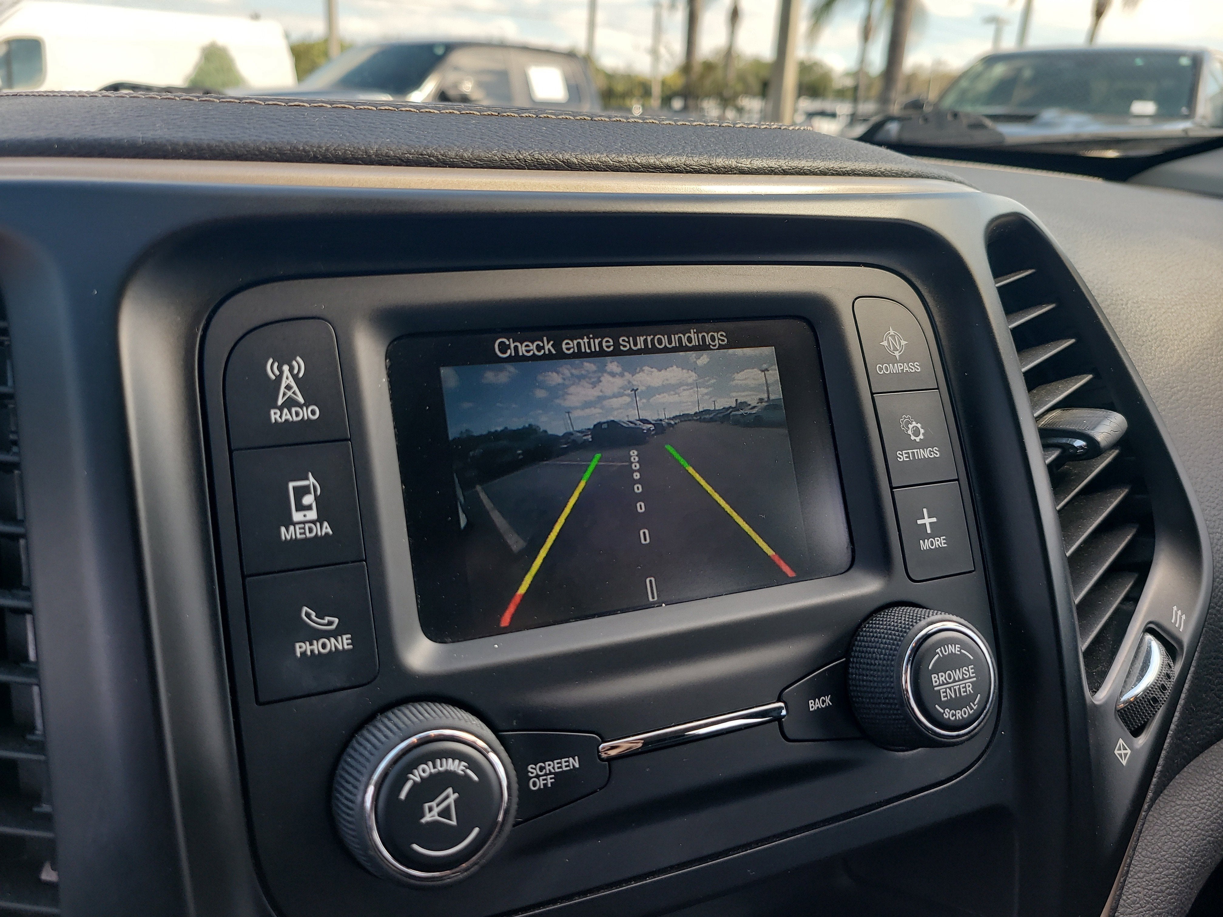 2015 Jeep Cherokee Sport
