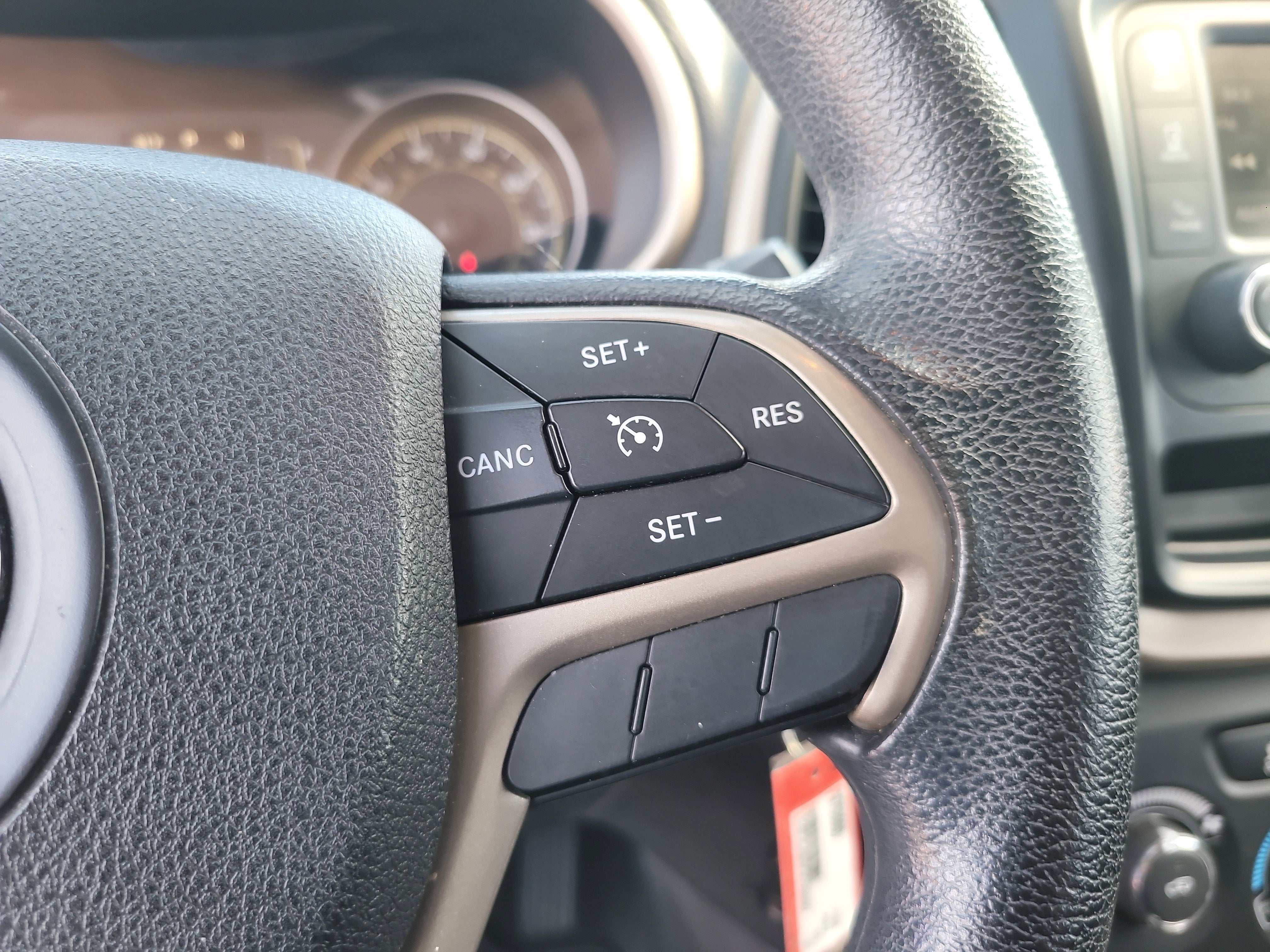 2015 Jeep Cherokee Sport