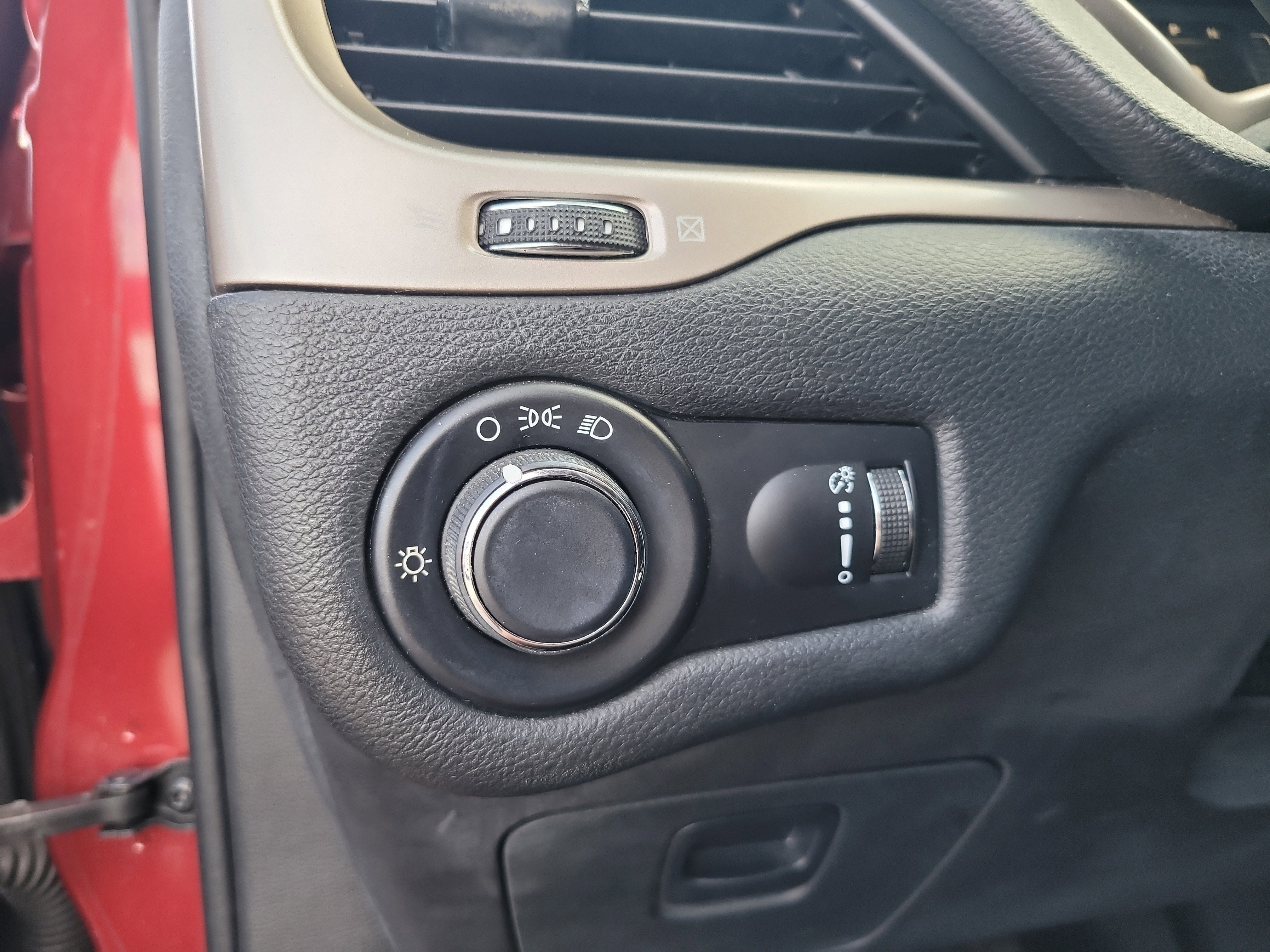 2015 Jeep Cherokee Sport