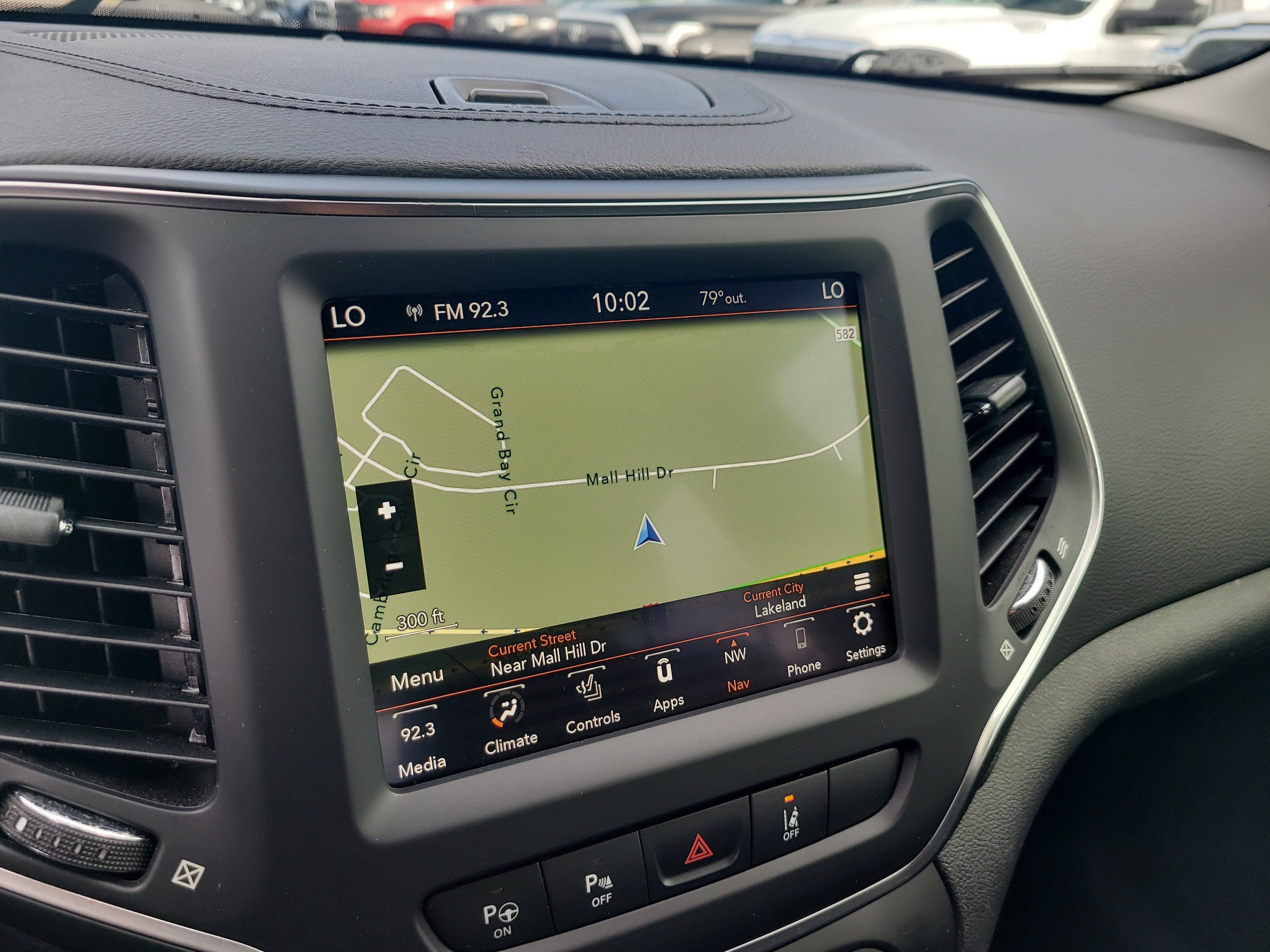 2023 Jeep Cherokee Altitude Lux