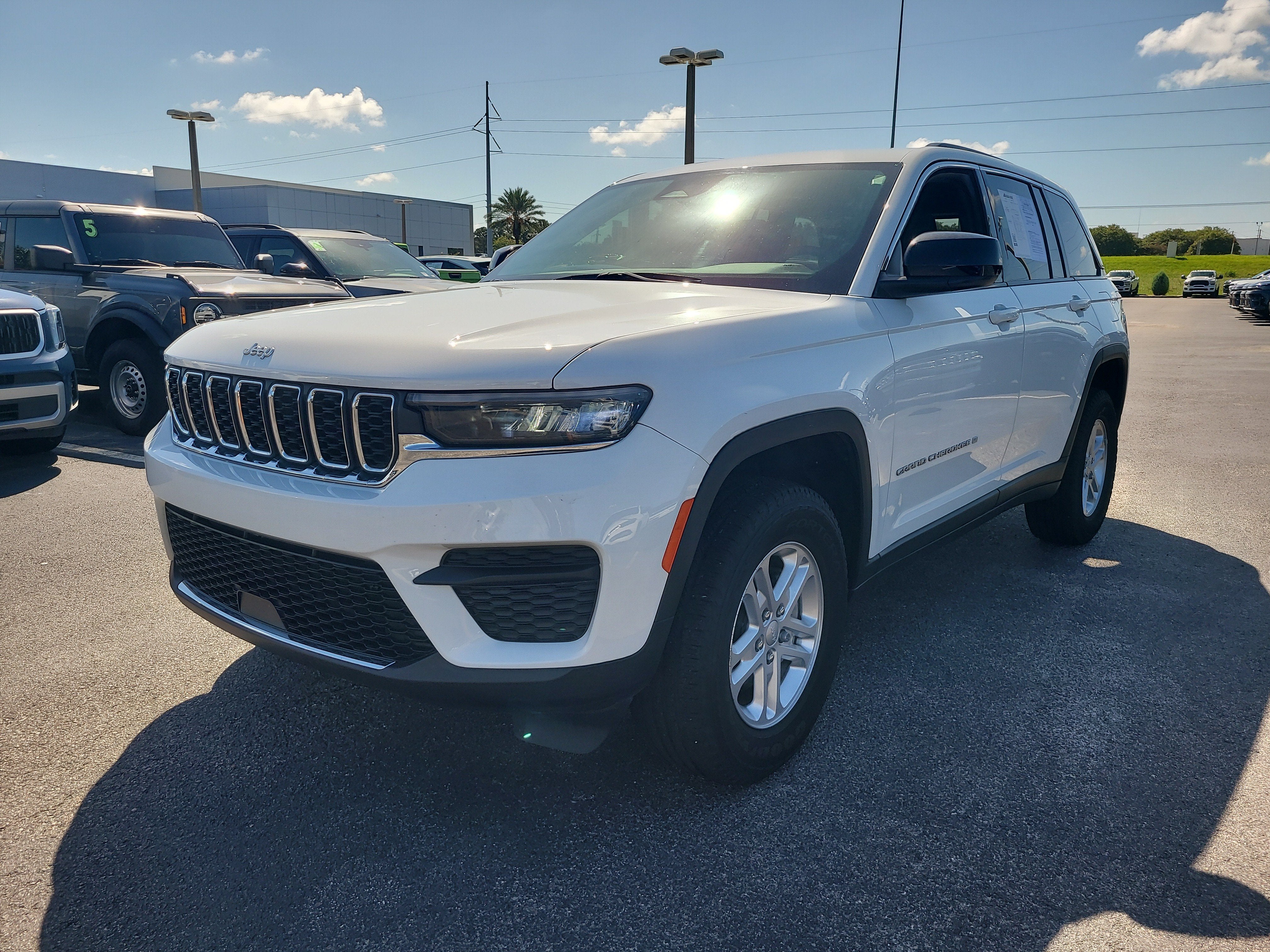 2025 Jeep Grand Cherokee Laredo