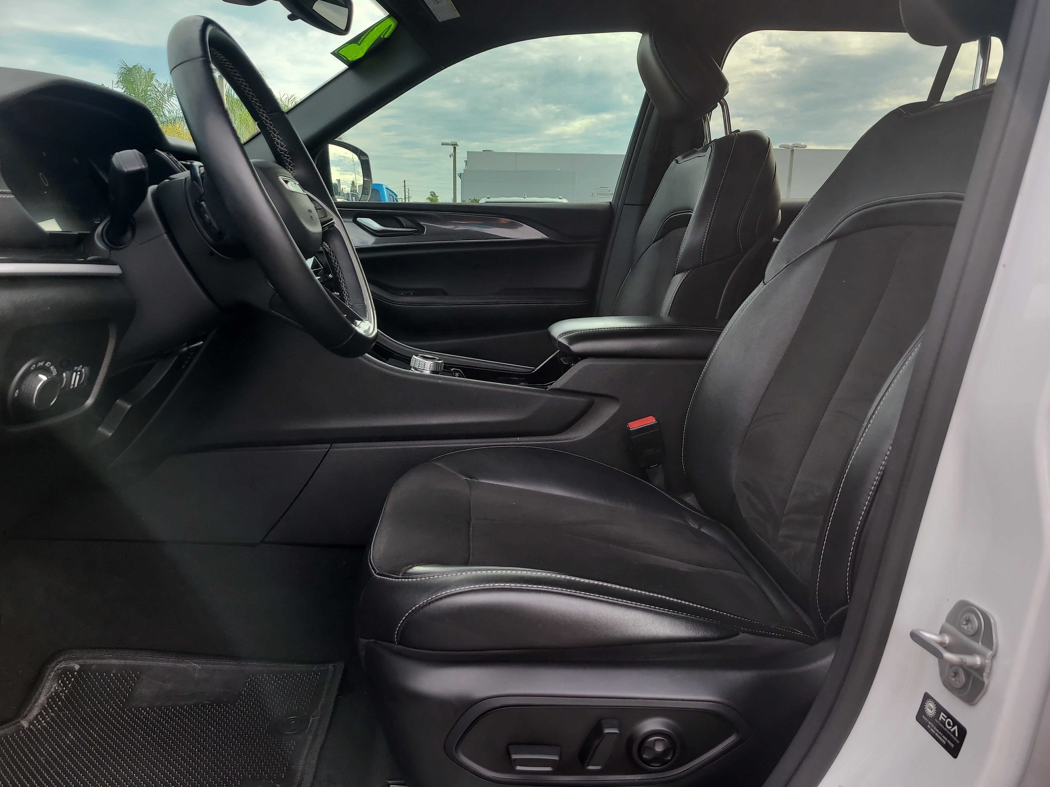 2022 Jeep Grand Cherokee Altitude
