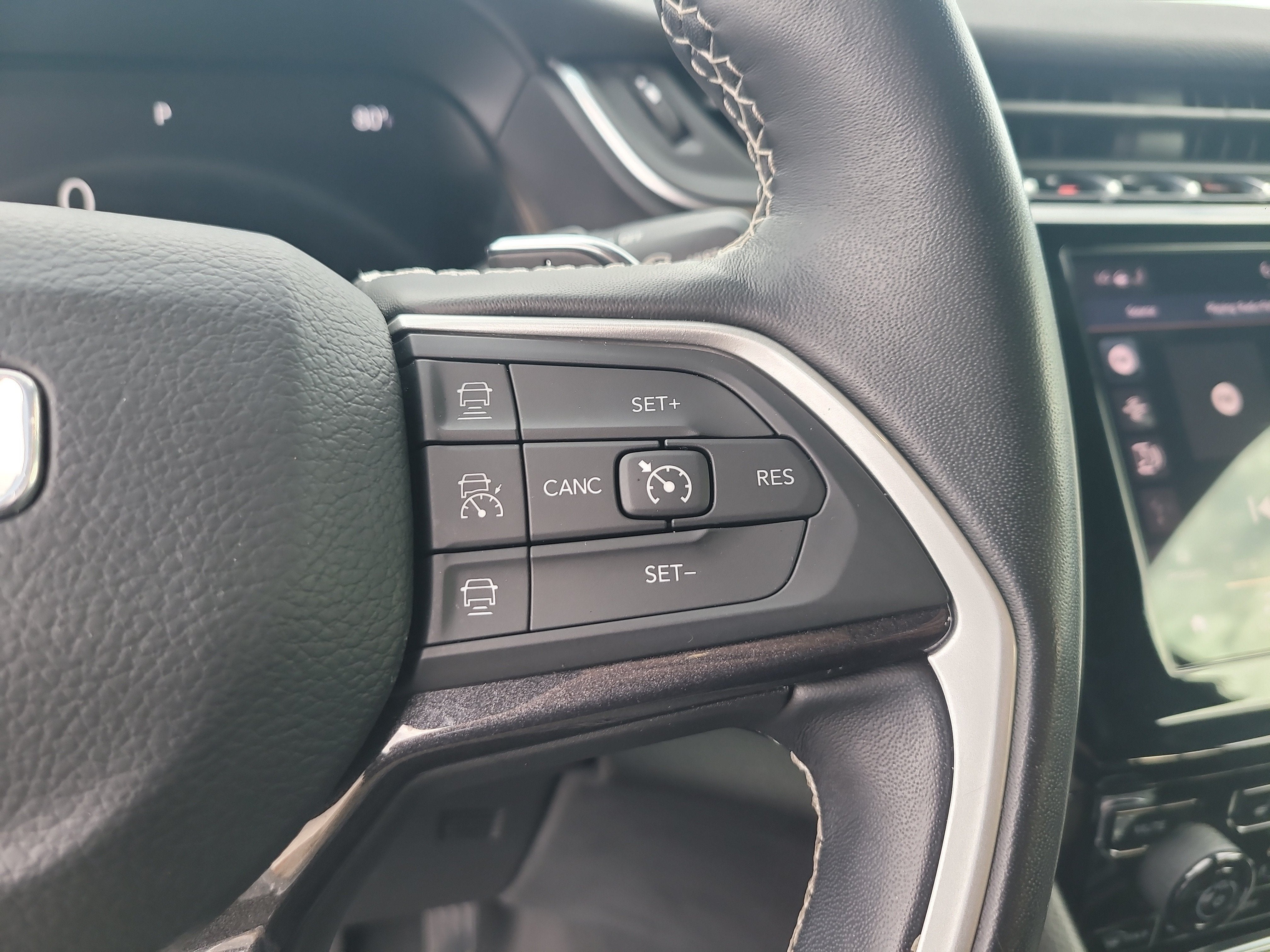 2022 Jeep Grand Cherokee Altitude
