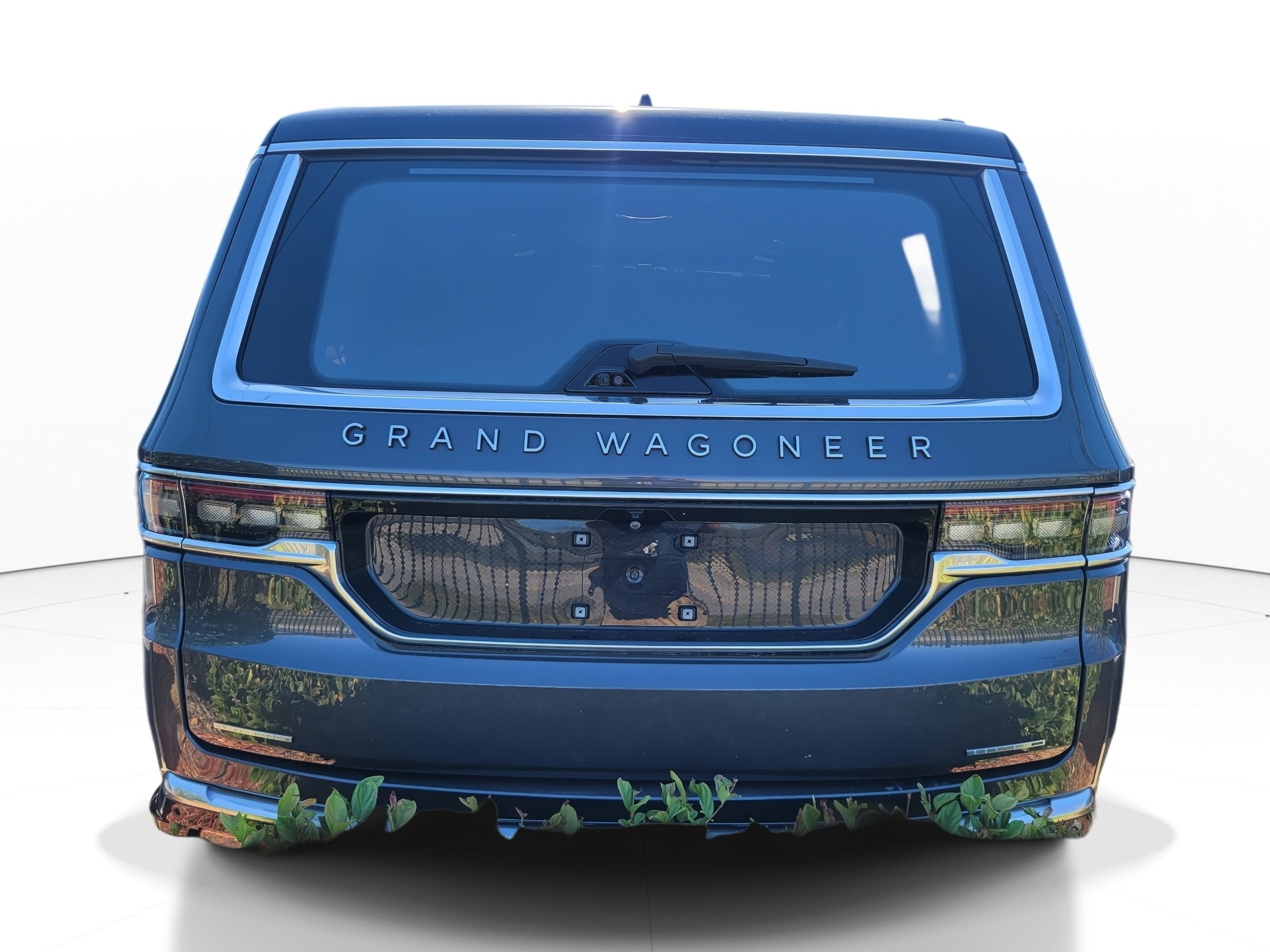 2022 Jeep Grand Wagoneer Series III