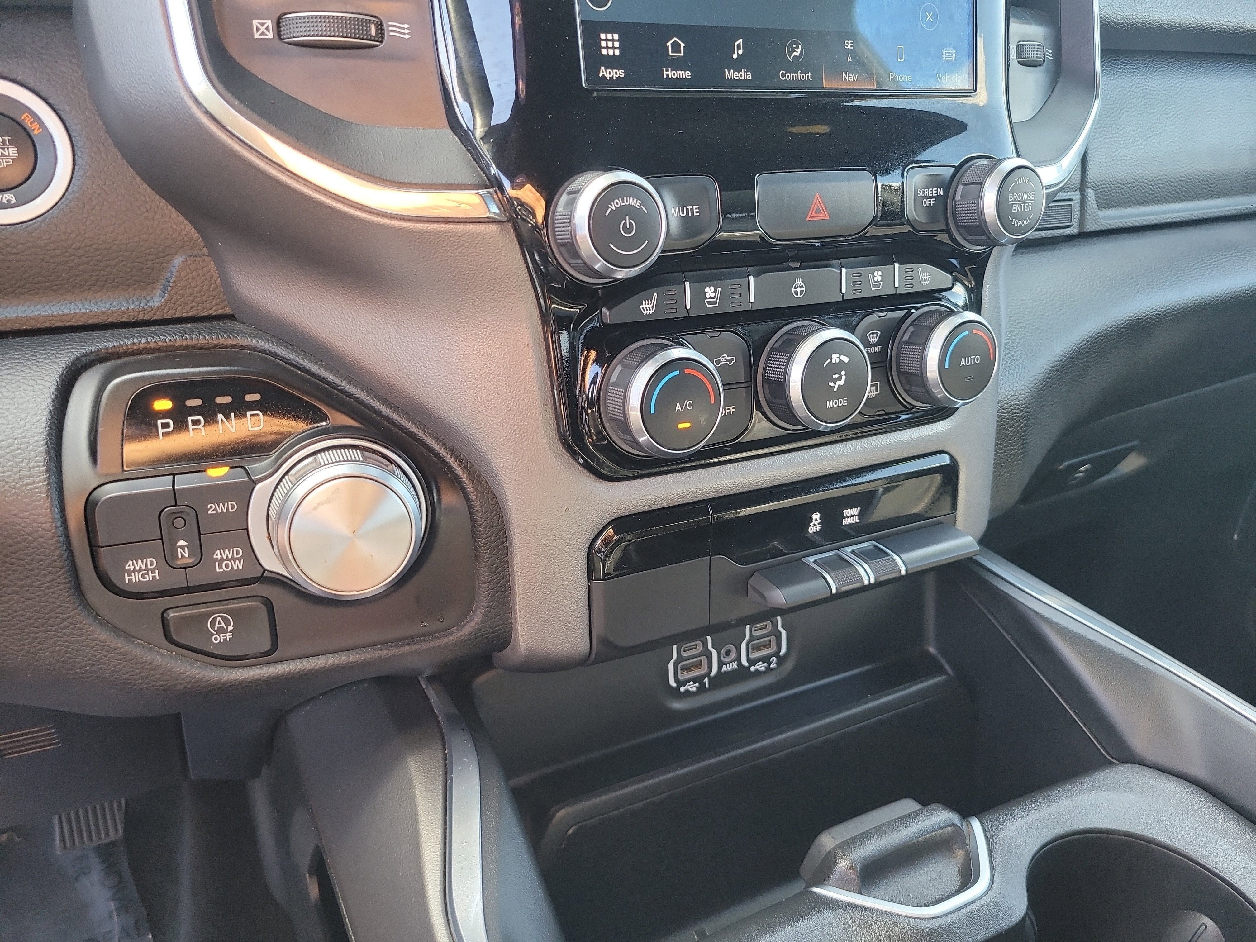 2024 RAM 1500 Laramie