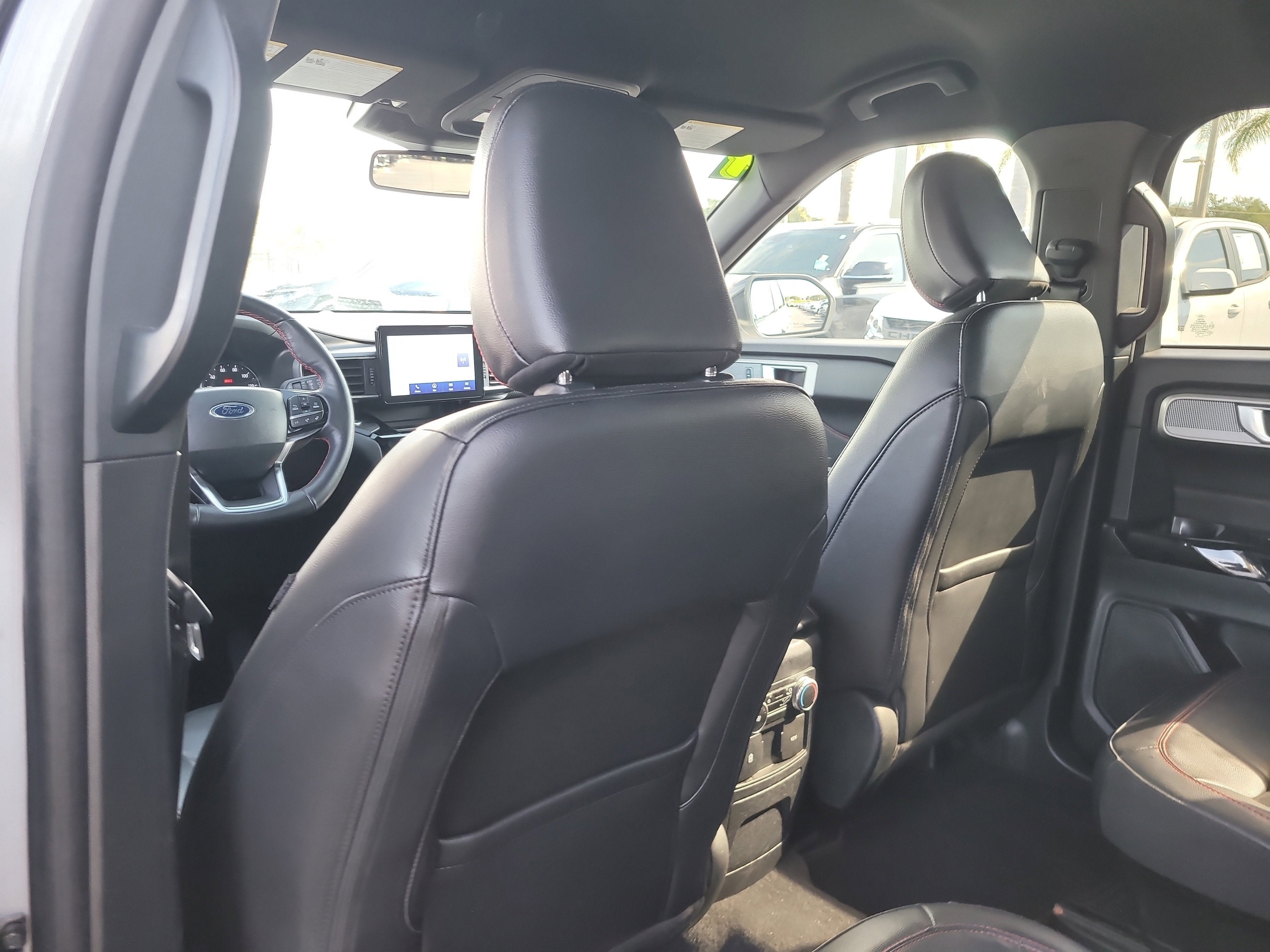 2024 Ford Explorer ST-Line