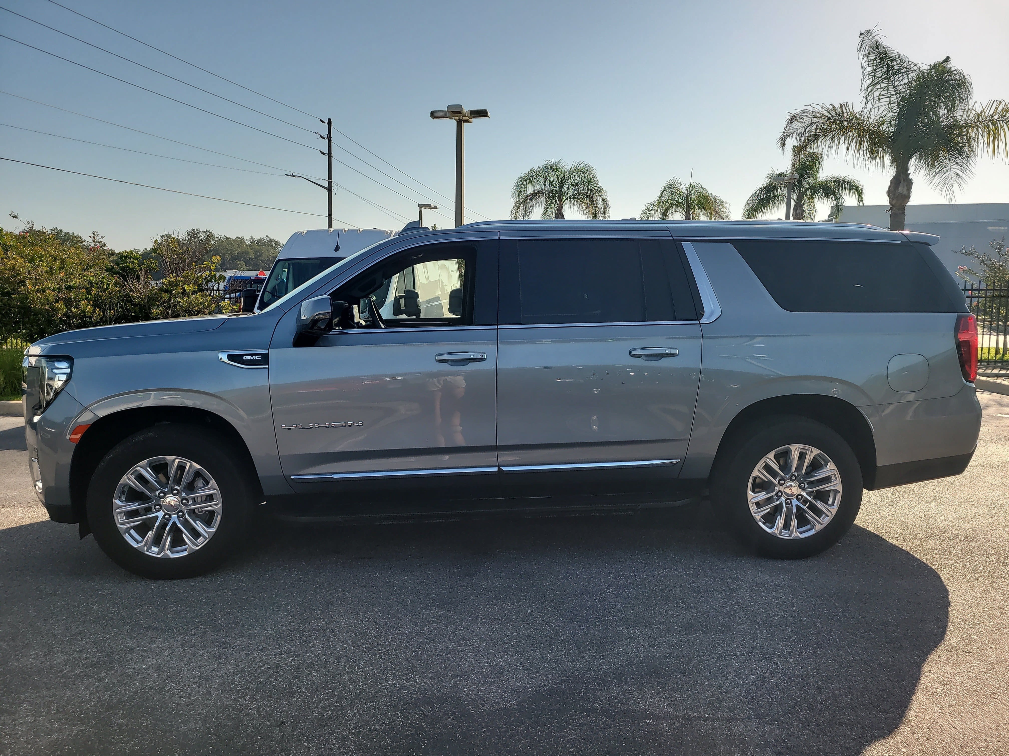 2024 GMC Yukon XL SLT