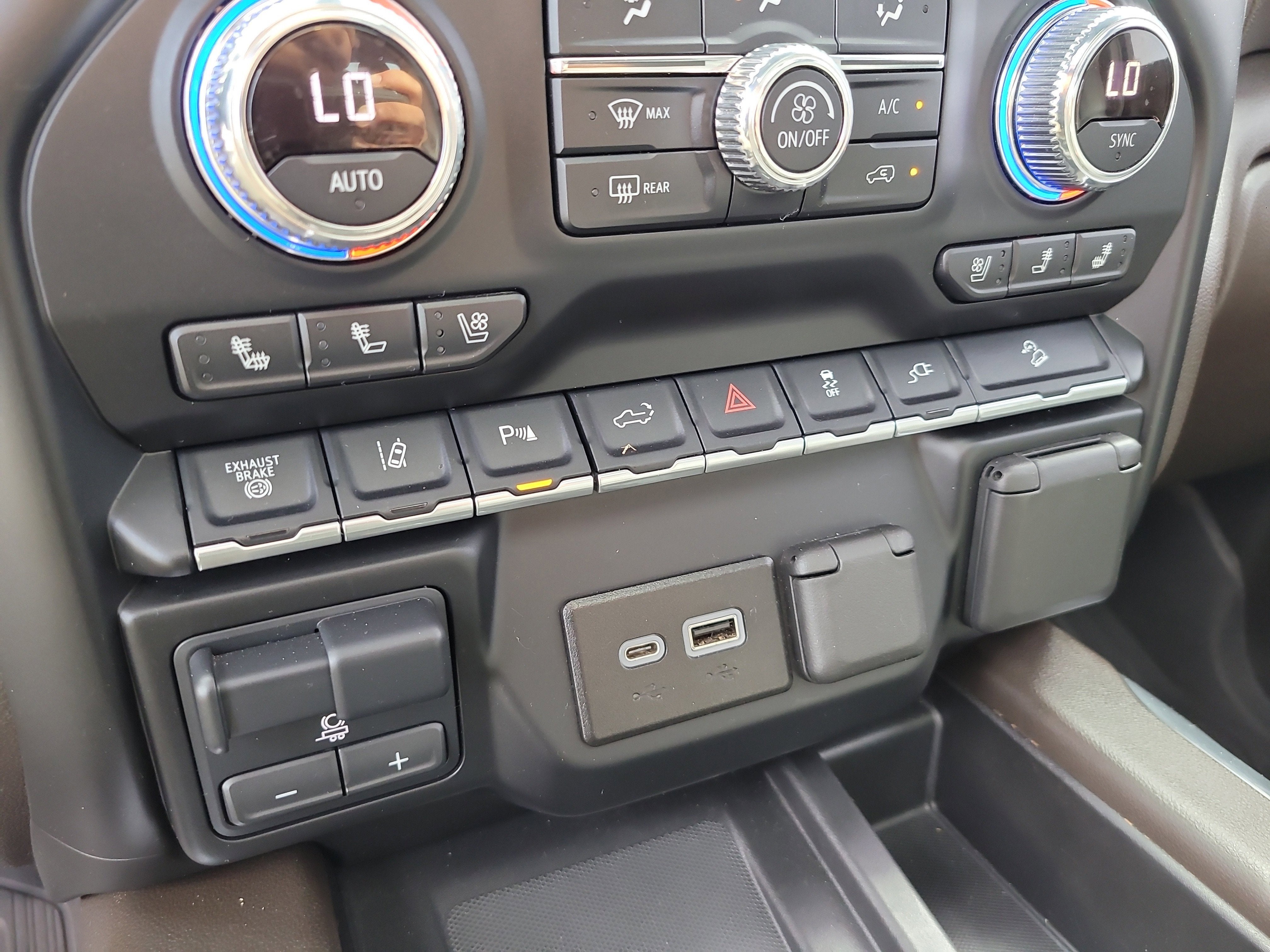 2022 GMC Sierra 3500HD Denali