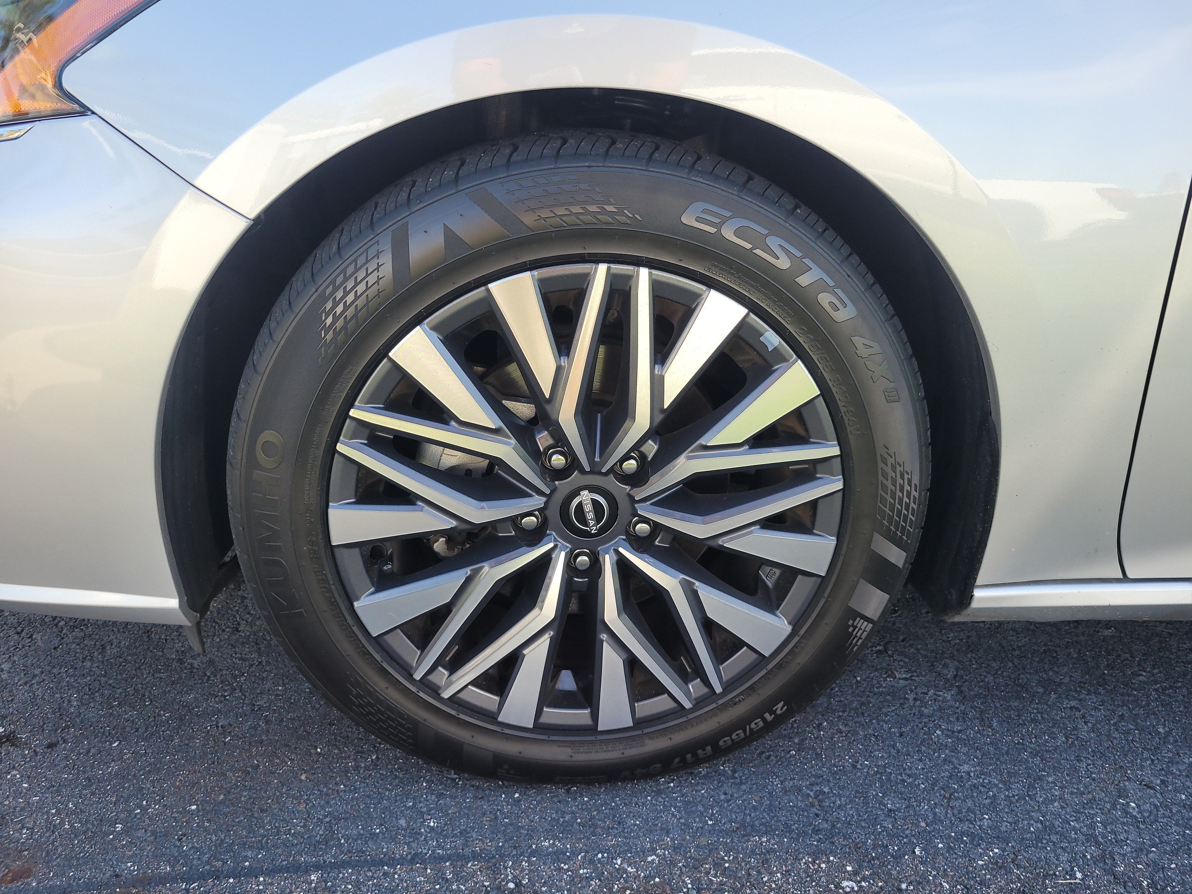 2024 Nissan Altima 2.5 SV