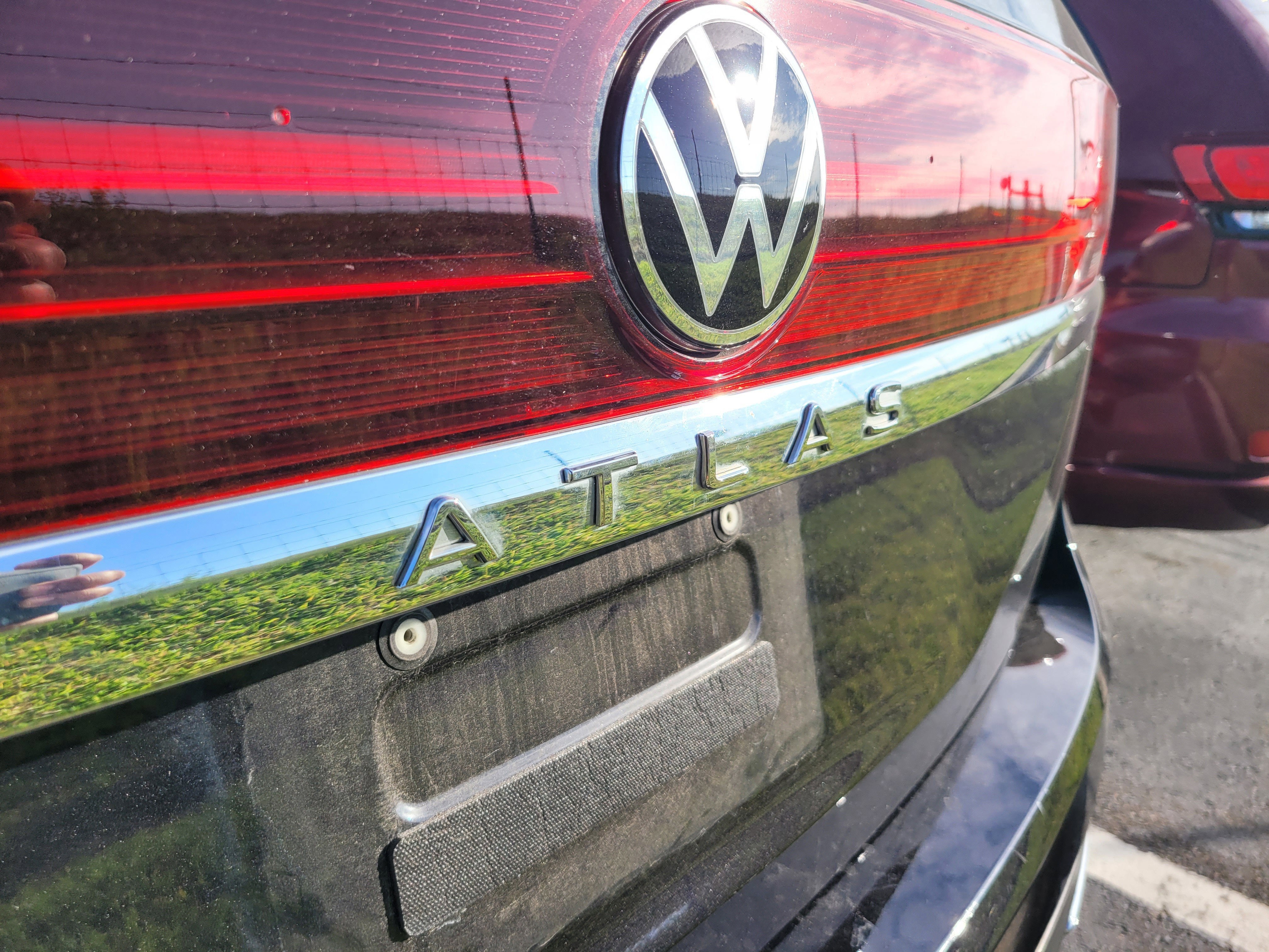 2024 Volkswagen Atlas 2.0T SE with Technology