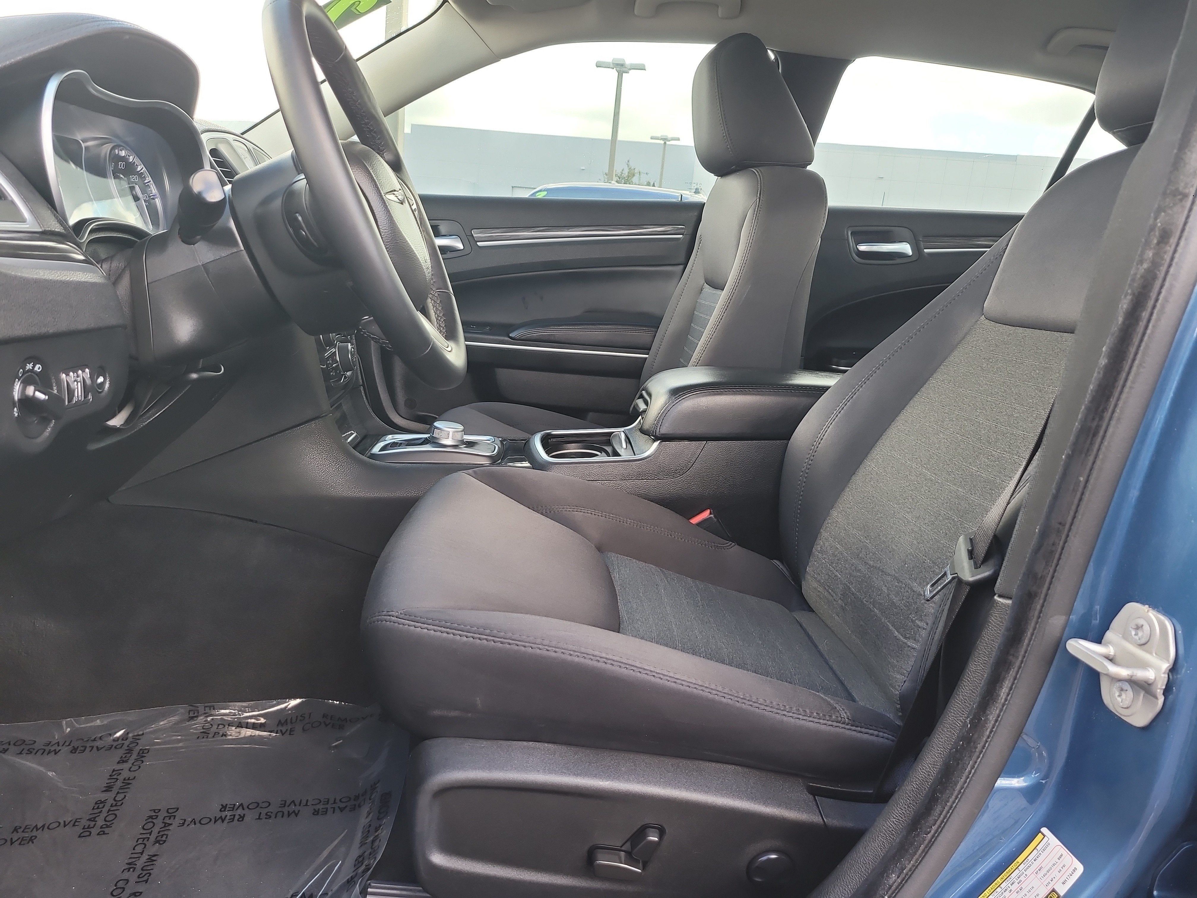 2022 Chrysler 300 Touring