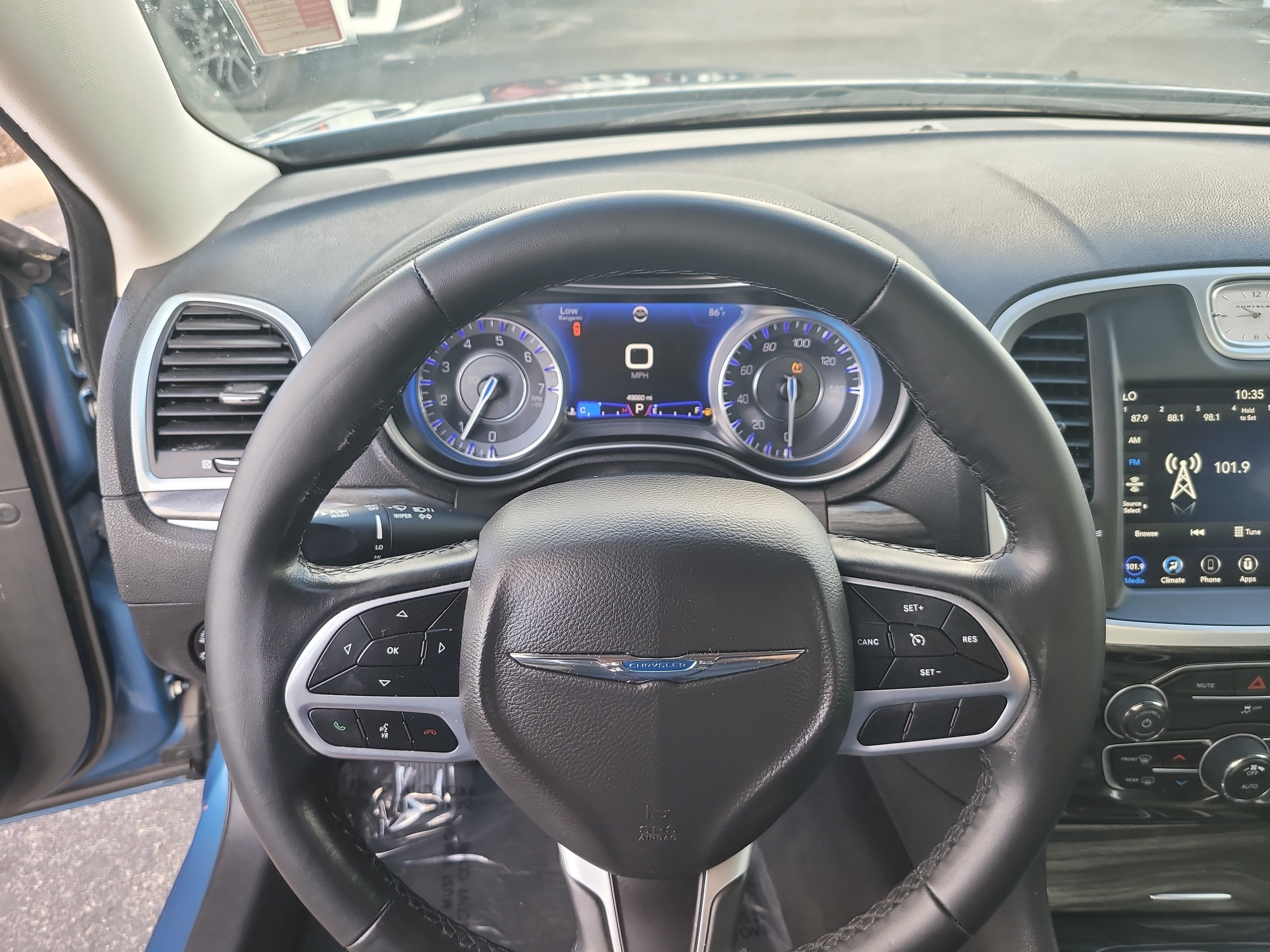 2022 Chrysler 300 Touring
